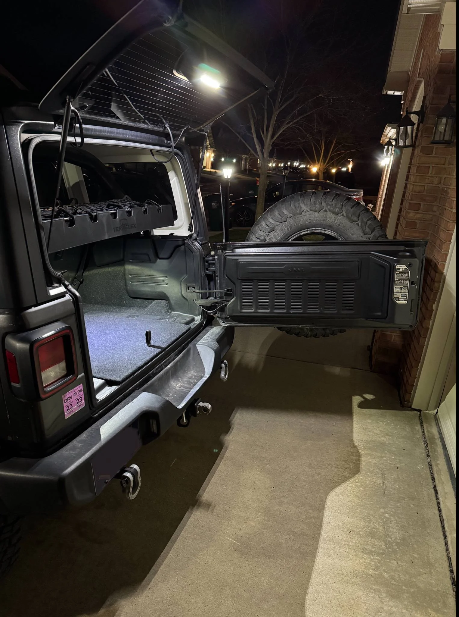 Jeep Wrangler JL JL Cargo Area Lighting Upgrade IMG_0756