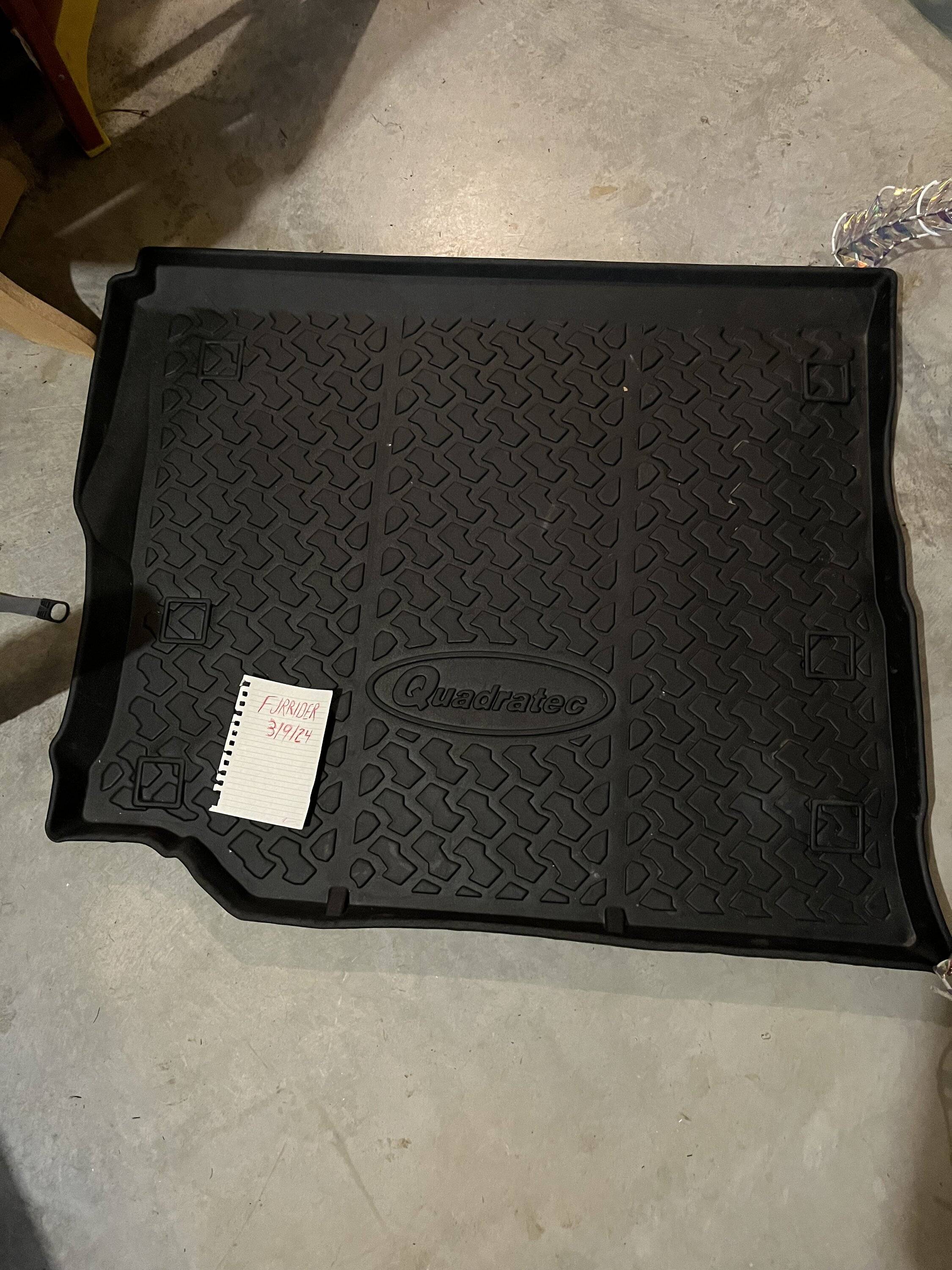 Jeep Wrangler JL Quadratec Cargo Liner - JLU $30 IMG_3345