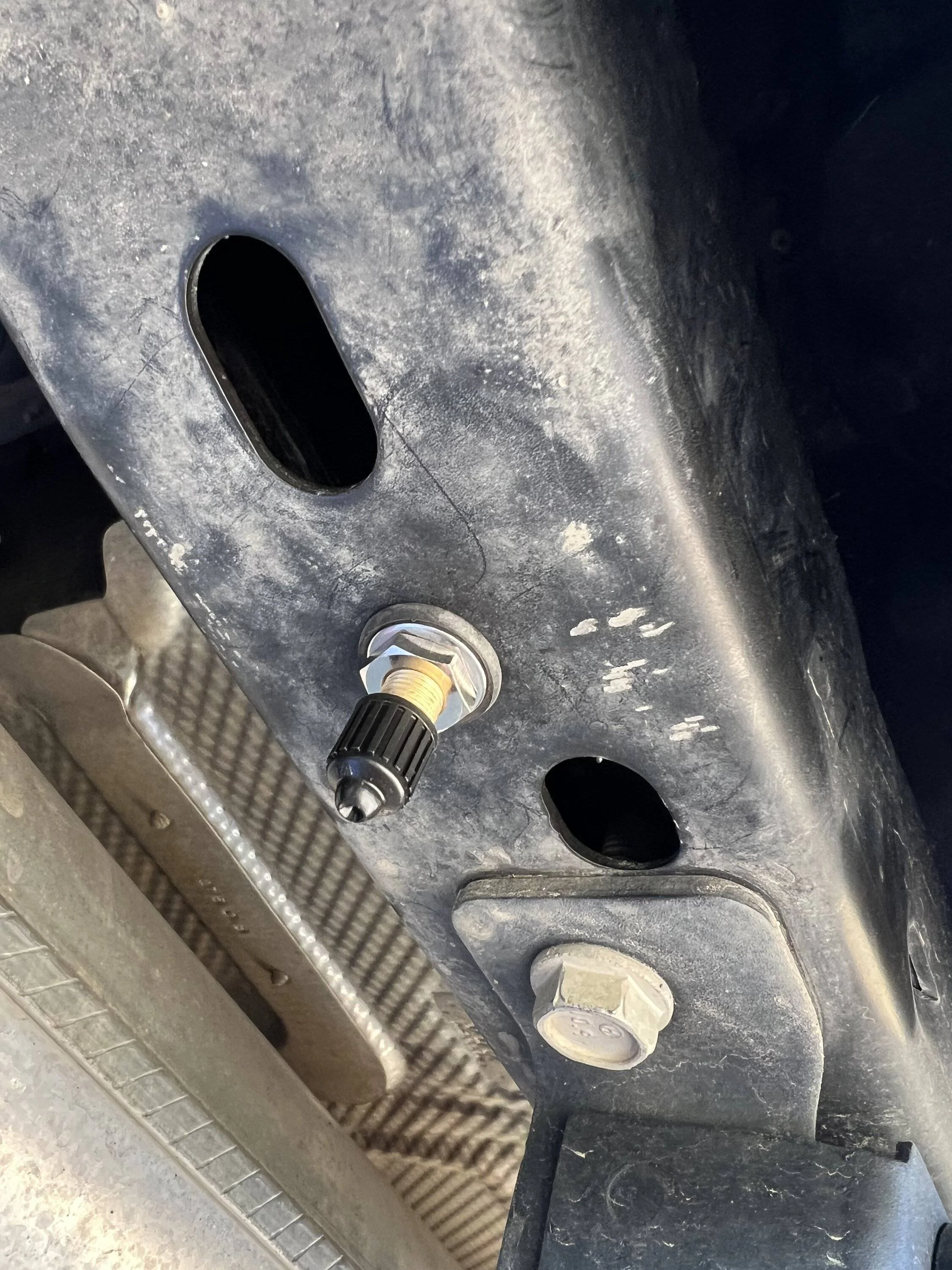 Jeep Wrangler JL Air Lift 1000 Install - Quick and Easy IMG_6473