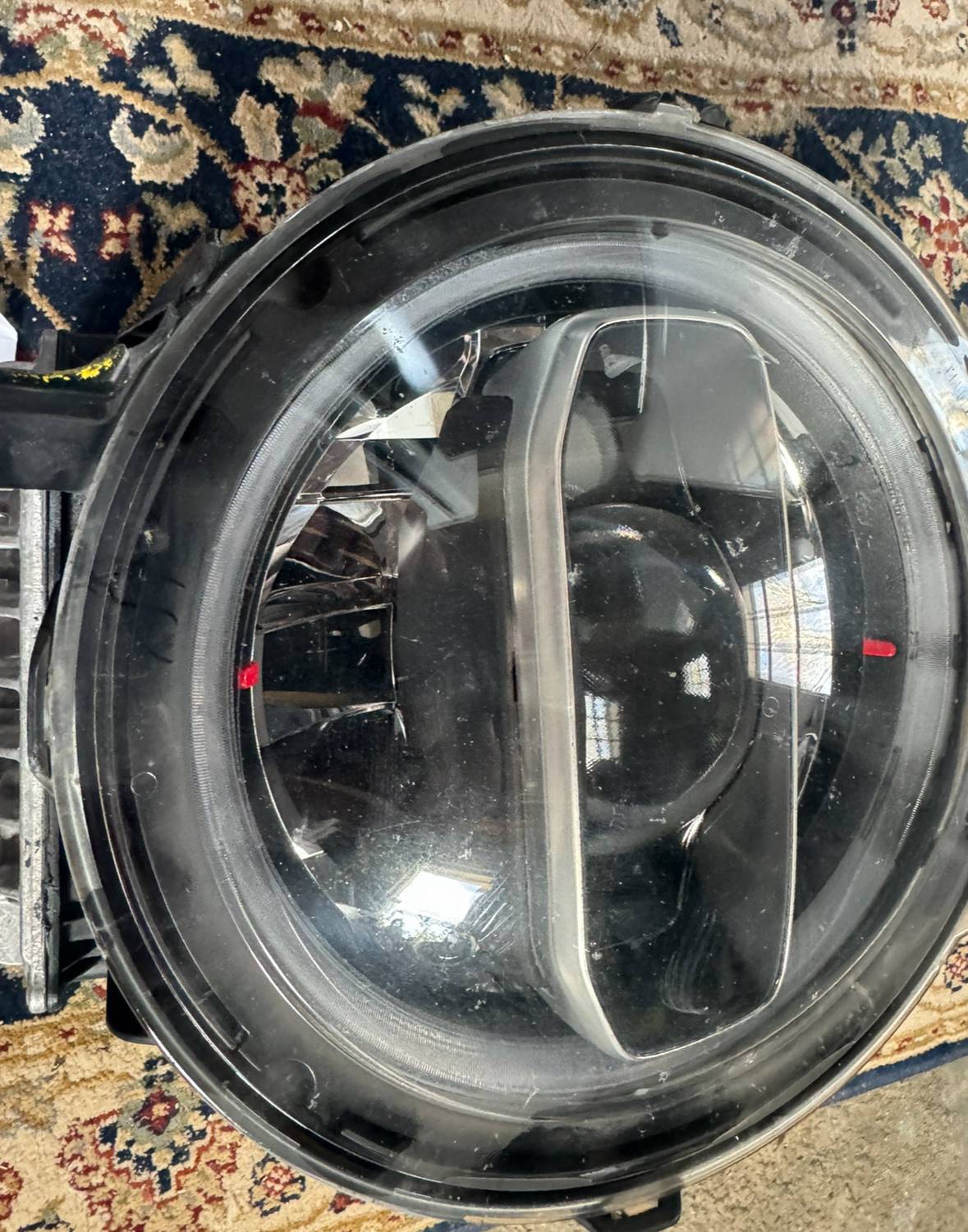 Jeep Wrangler JL Driver side oem led headlight damaged IMG_6446