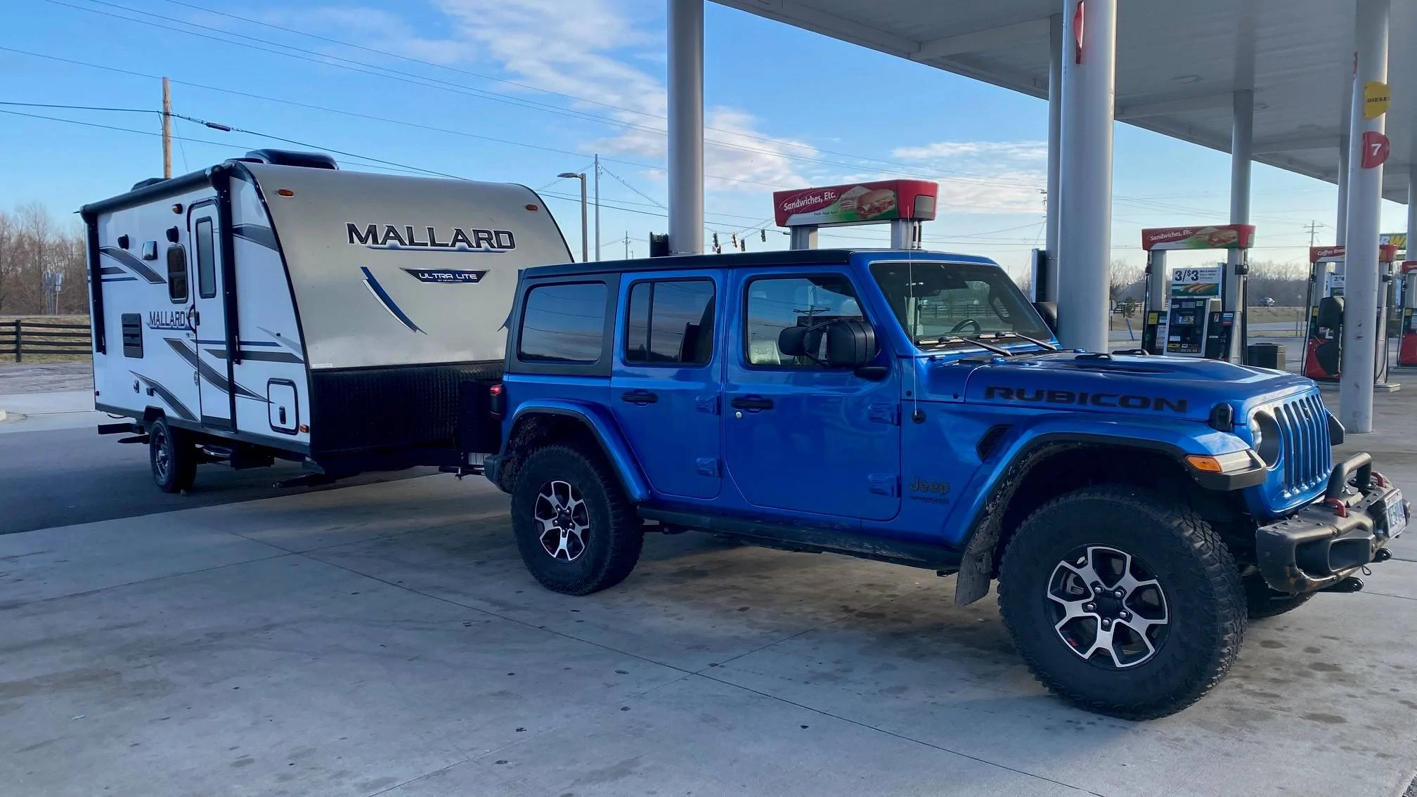 Jeep Wrangler JL Air Lift 1000 Install - Quick and Easy trip2
