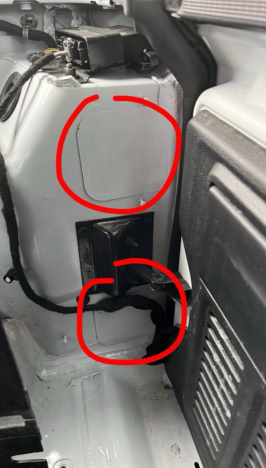 Jeep Wrangler JL ******SOLVED*******Strange Noise in Cargo Area IMG_8798