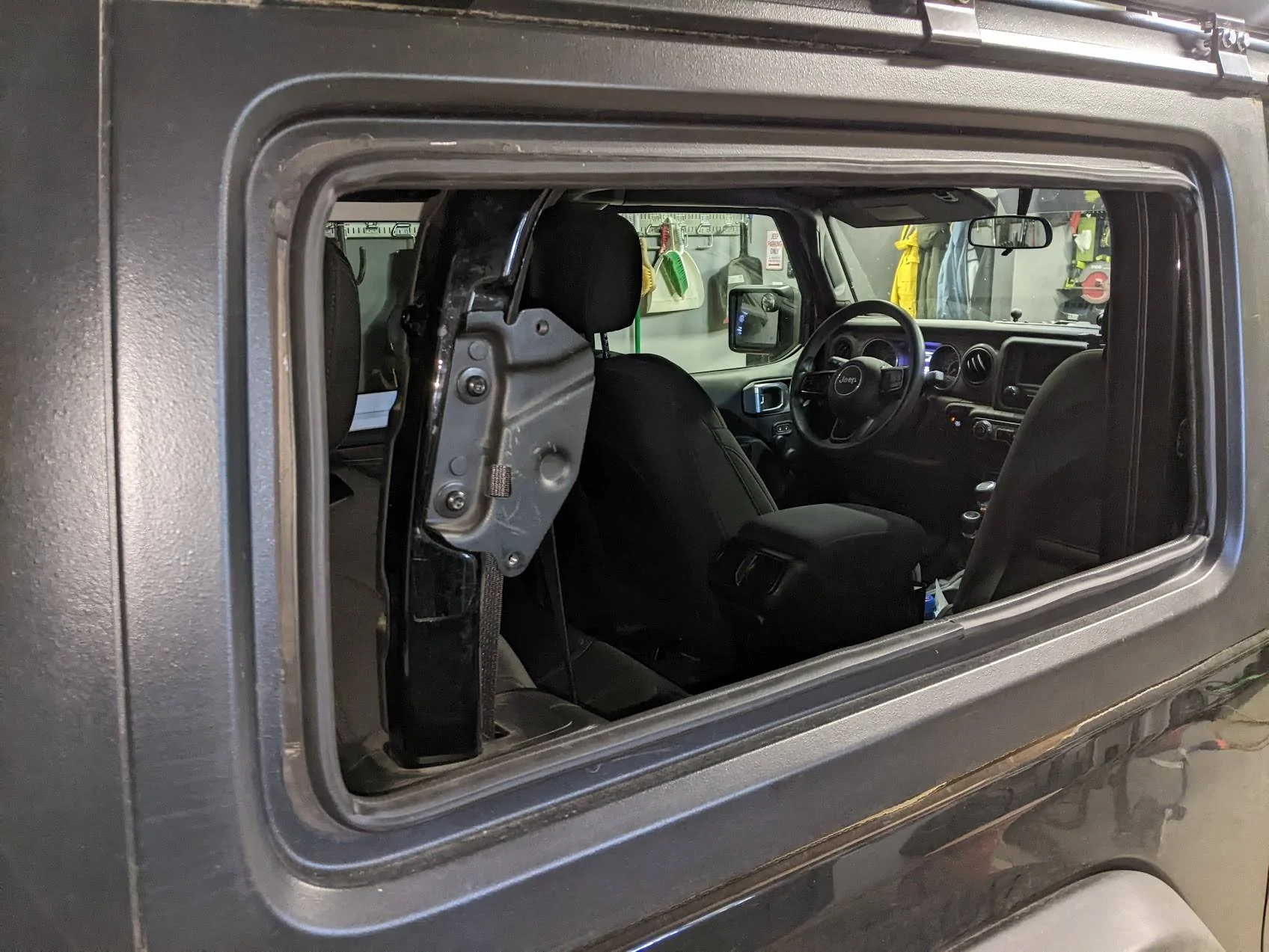 Jeep Wrangler JL Hardtop removable side glass!  Probably totally safe, maybe! jeep_window_out_outsid