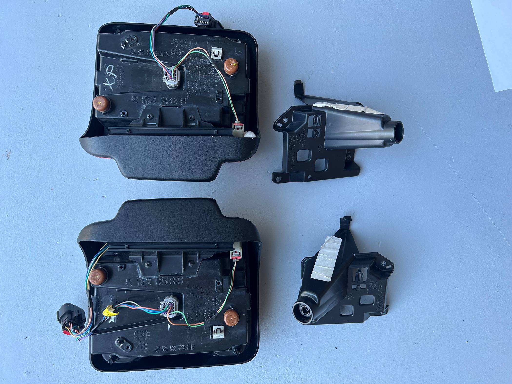 Jeep Wrangler JL LED Tail Lights OEM w/o sensor IMG_9938