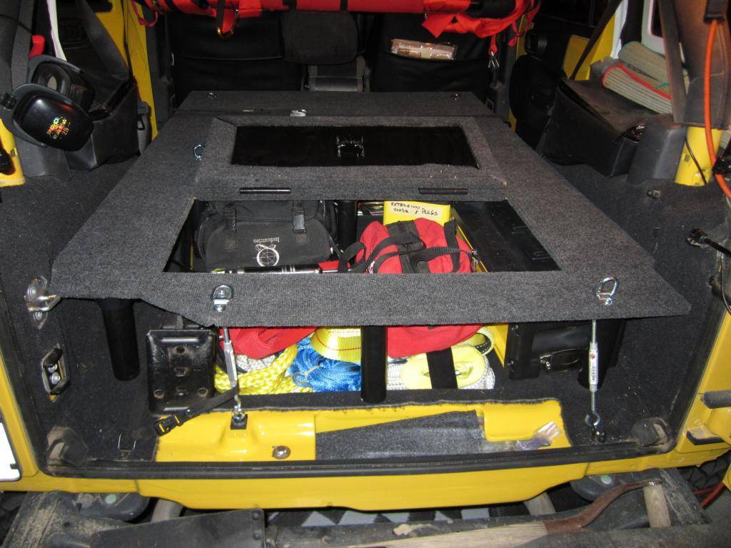 Jeep Wrangler JL Sleeping in your JL/JLU? IMG_0614_zpsba5f662a
