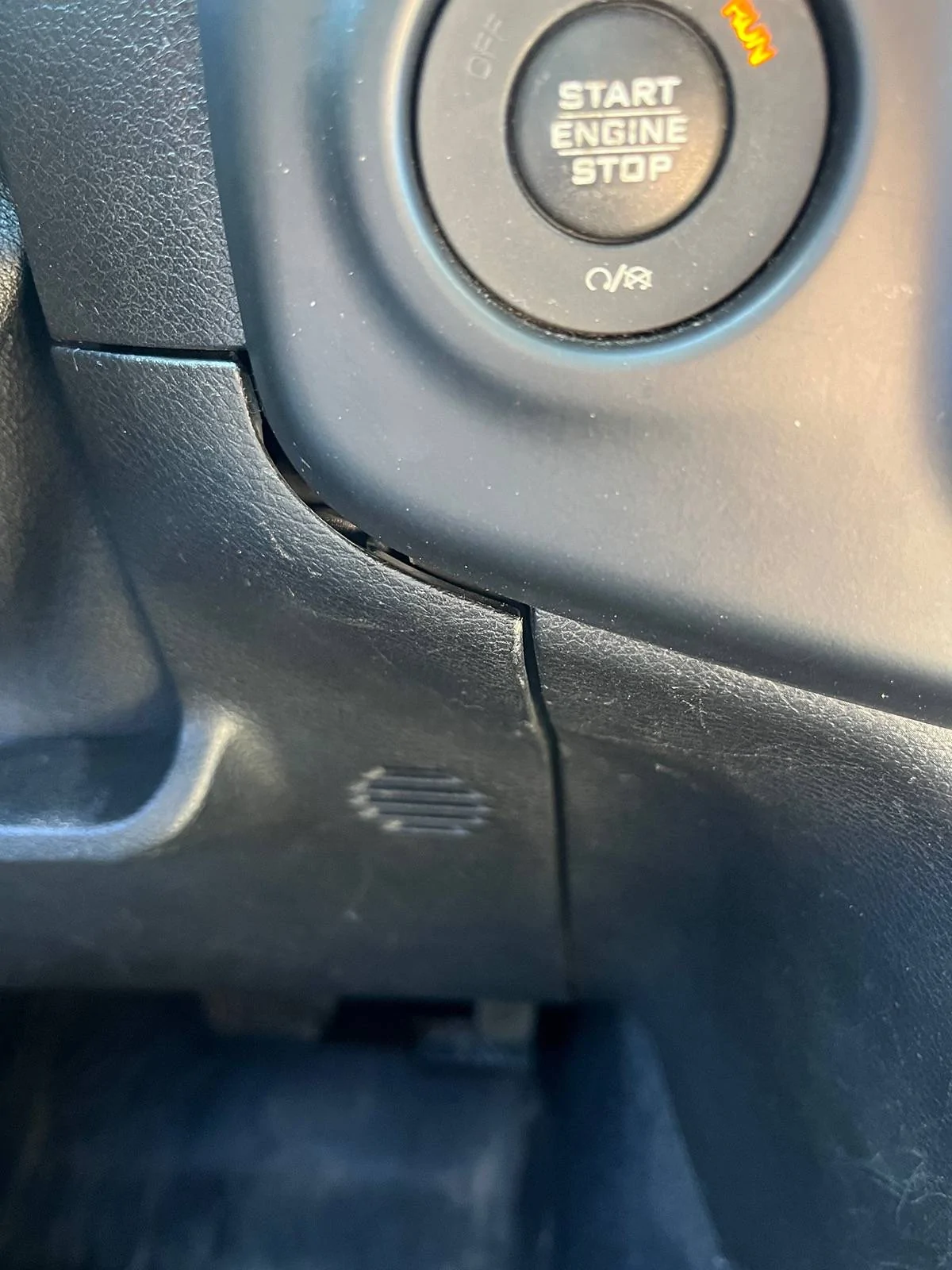 Jeep Wrangler JL A/C staying on auto IMG_1480