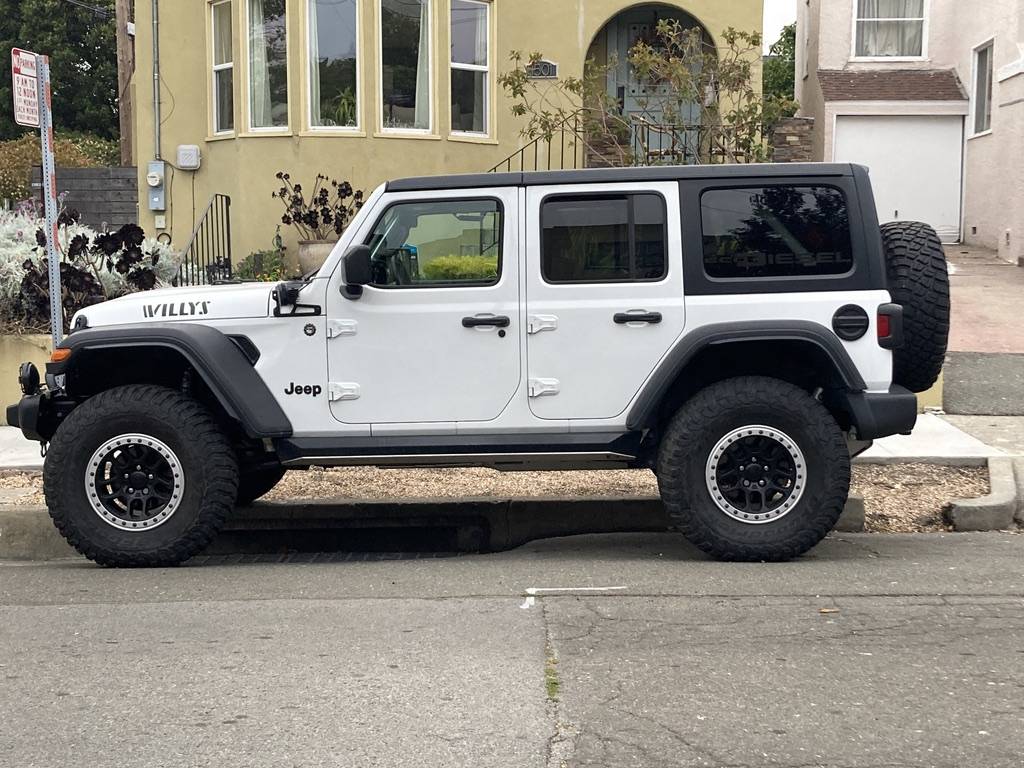 Jeep Wrangler JL 35" vs 37" - Need some advice! 444E1C4A-CD85-4BF2-A0CB-0FDE799505F6_1_105_c