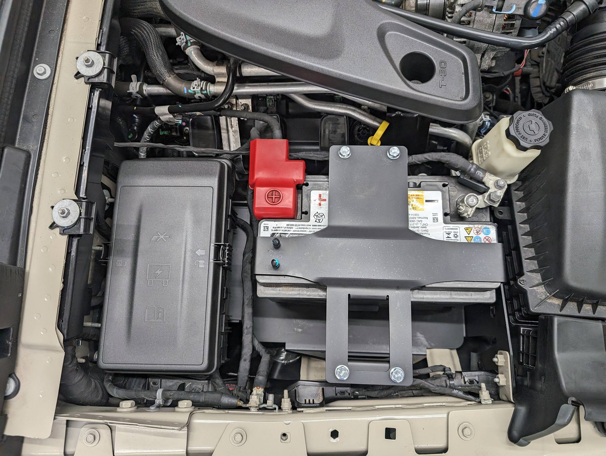 Jeep Wrangler JL Jumperless Aux Battery Bypass PXL_20240321_211124049