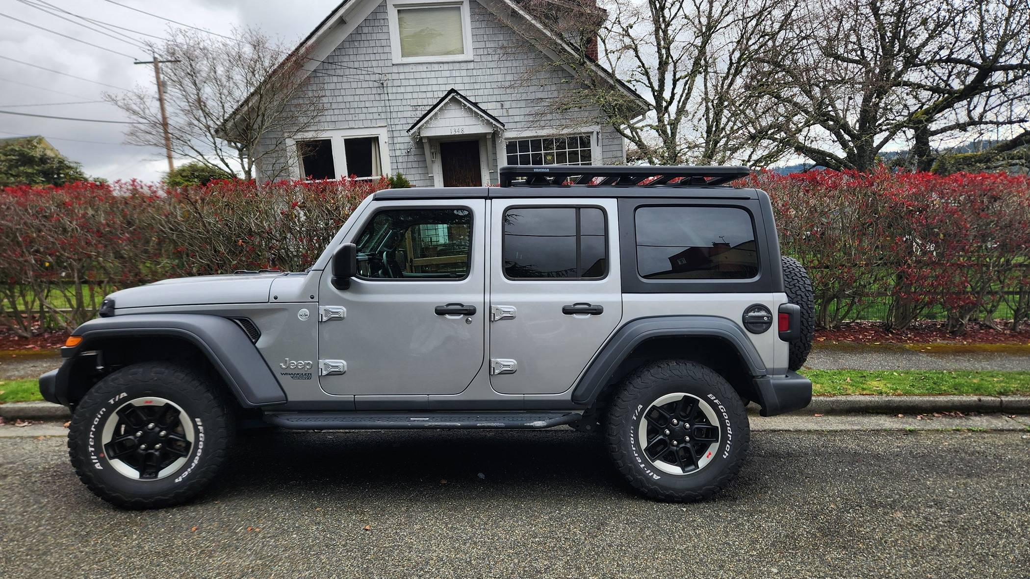 Jeep Wrangler JL Rhino Rack vs. Maximus-3 20240323_154036