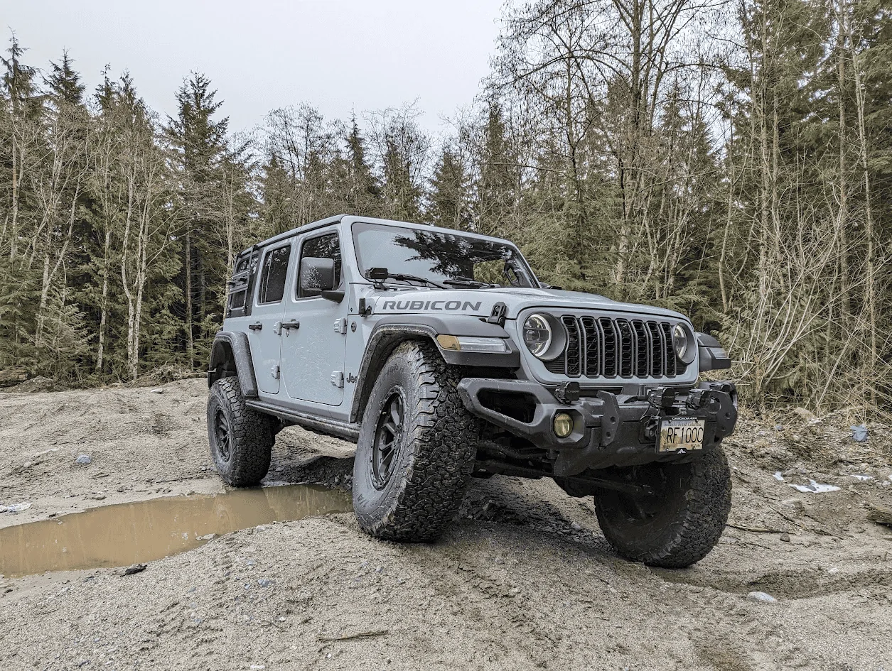 Jeep Wrangler JL 4xe curious 1711386312675-vj