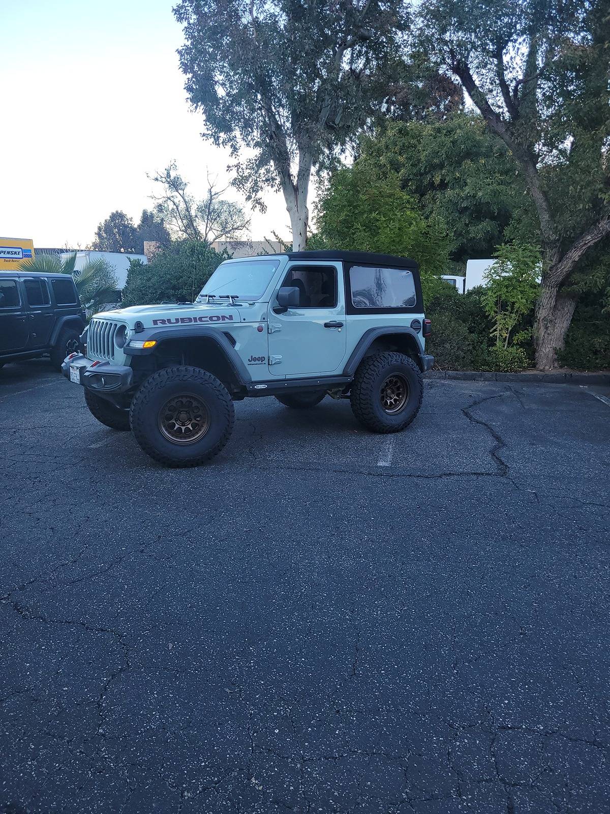 Jeep Wrangler JL Earl Grey Jeeps - Post your custom wheel setup here. 1000004590