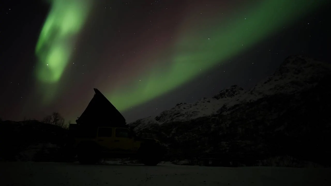 Jeep Wrangler JL Overnight Winter Camping in -15C (5F) 13