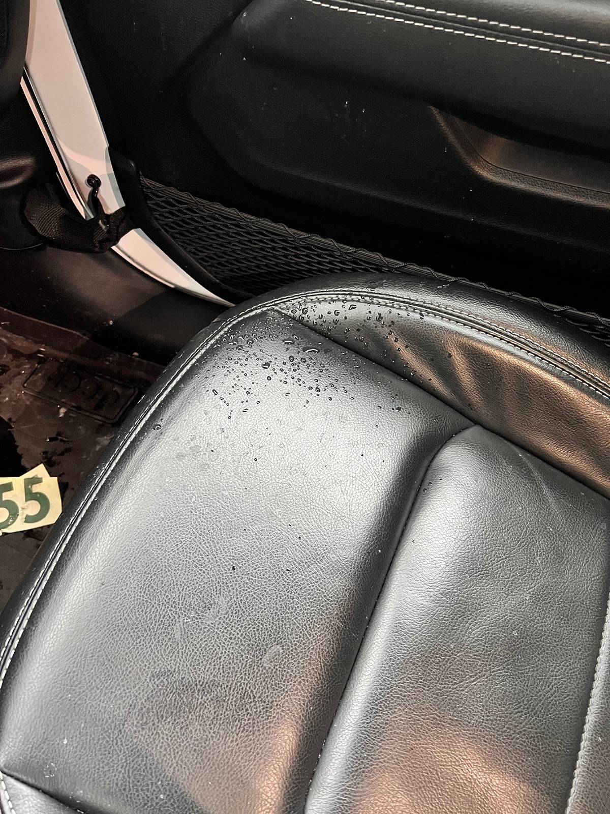 Jeep Wrangler JL Sahara leaking too right passenger side IMG_1281