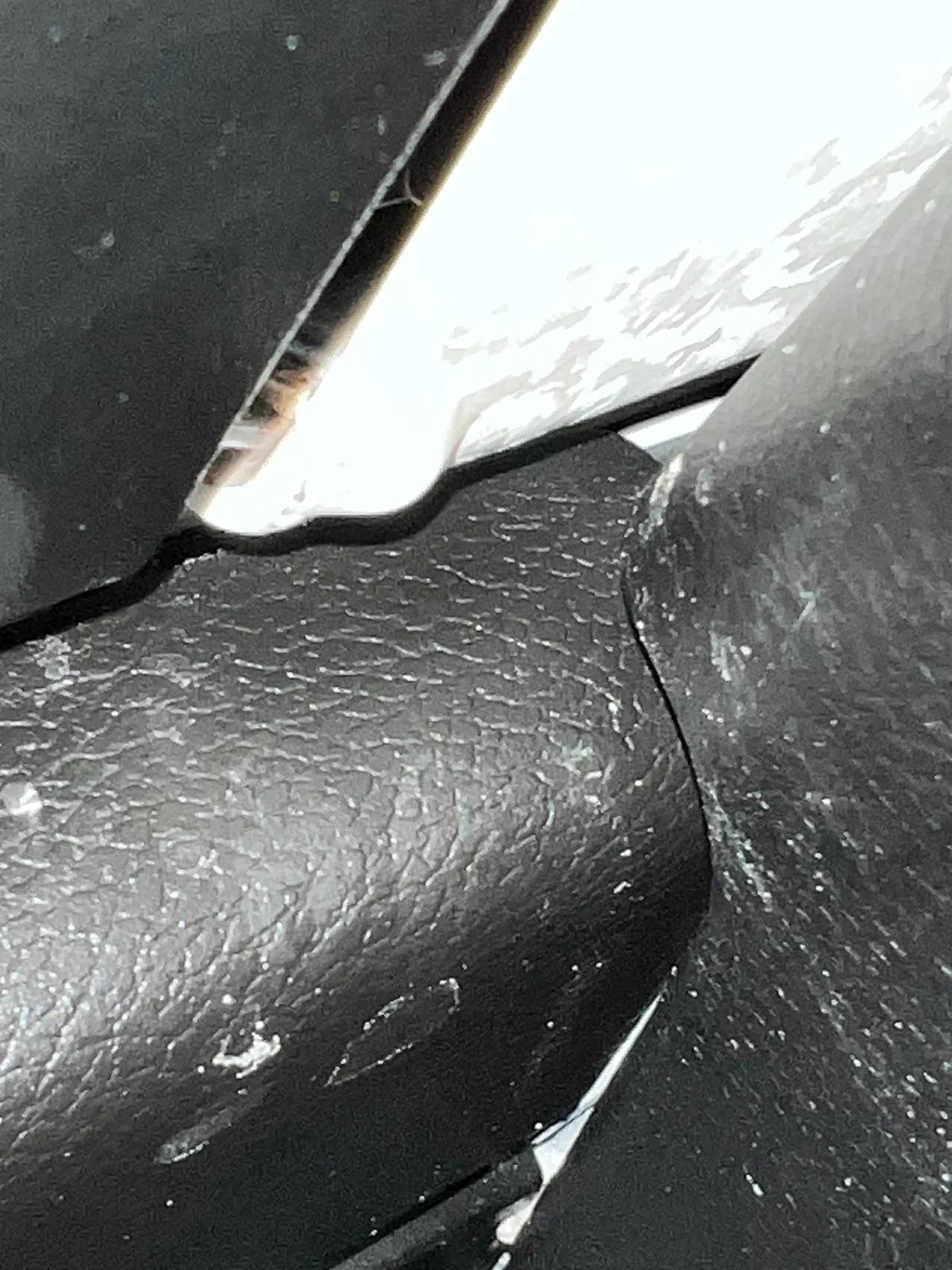 Jeep Wrangler JL Sahara leaking too right passenger side IMG_1283
