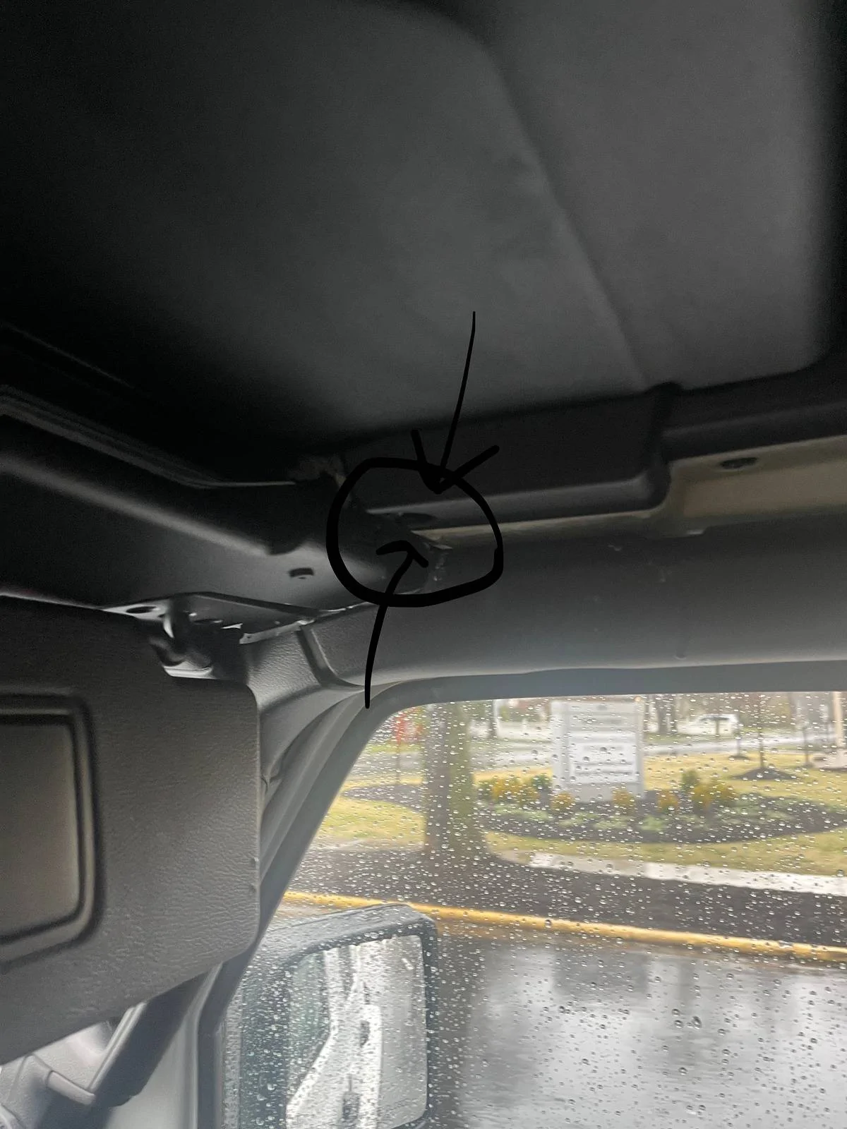 Jeep Wrangler JL Sahara leaking too right passenger side IMG_5172 2