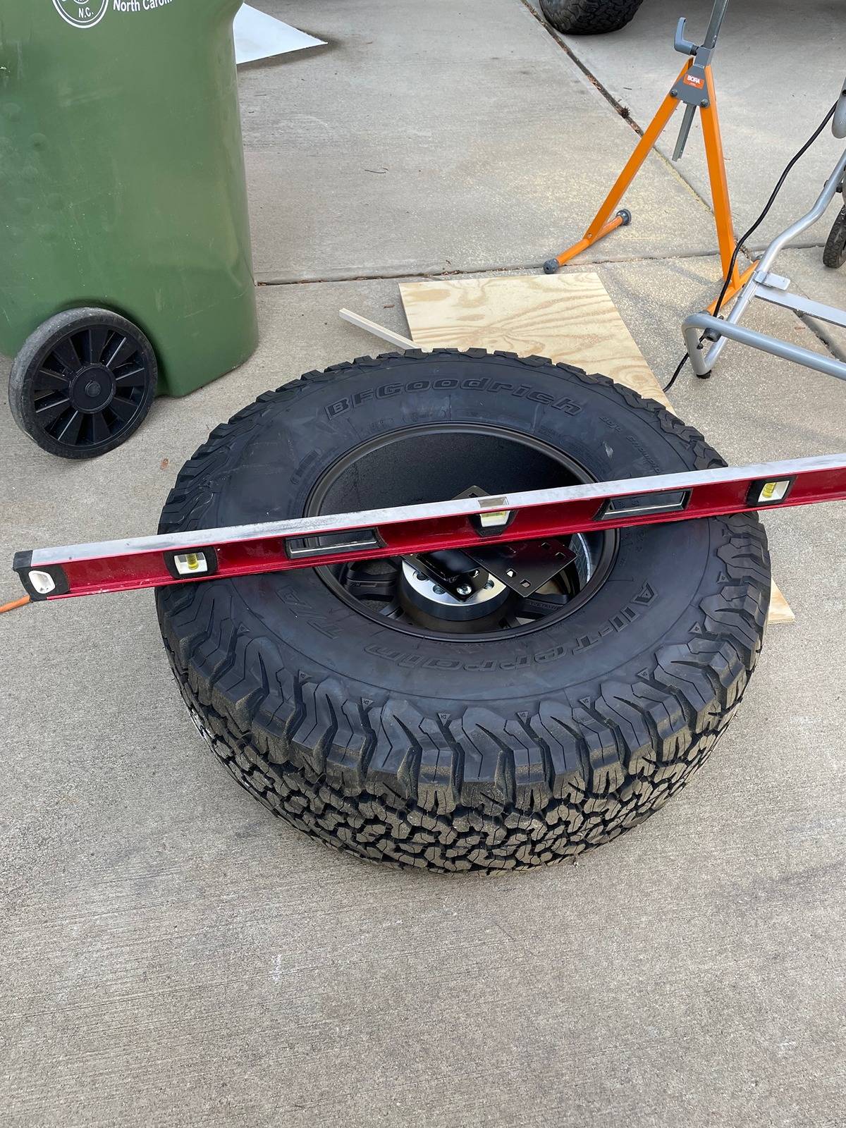 Jeep Wrangler JL New tire carrier issue IMG_5535