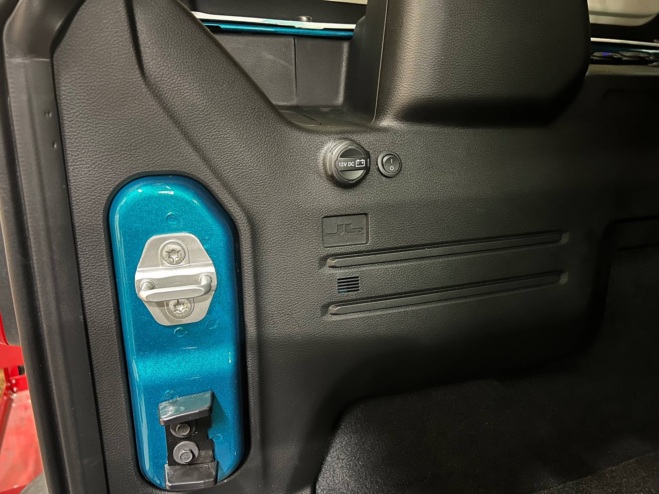 Jeep Wrangler JL Tailgate Brawlee LED light IMG_8605