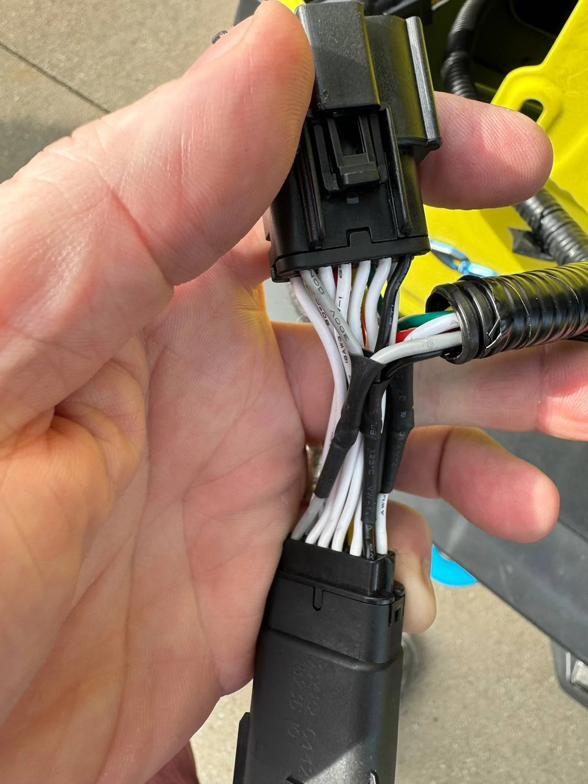 Jeep Wrangler JL BSD harness problems (Blind Spot) can't see left sensor? IMG_1508