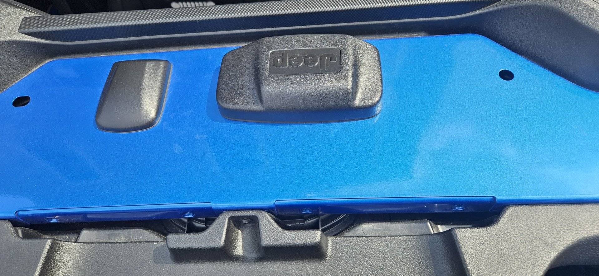 Jeep Wrangler JL Soft top gap - missing something? 1712707568846-fe
