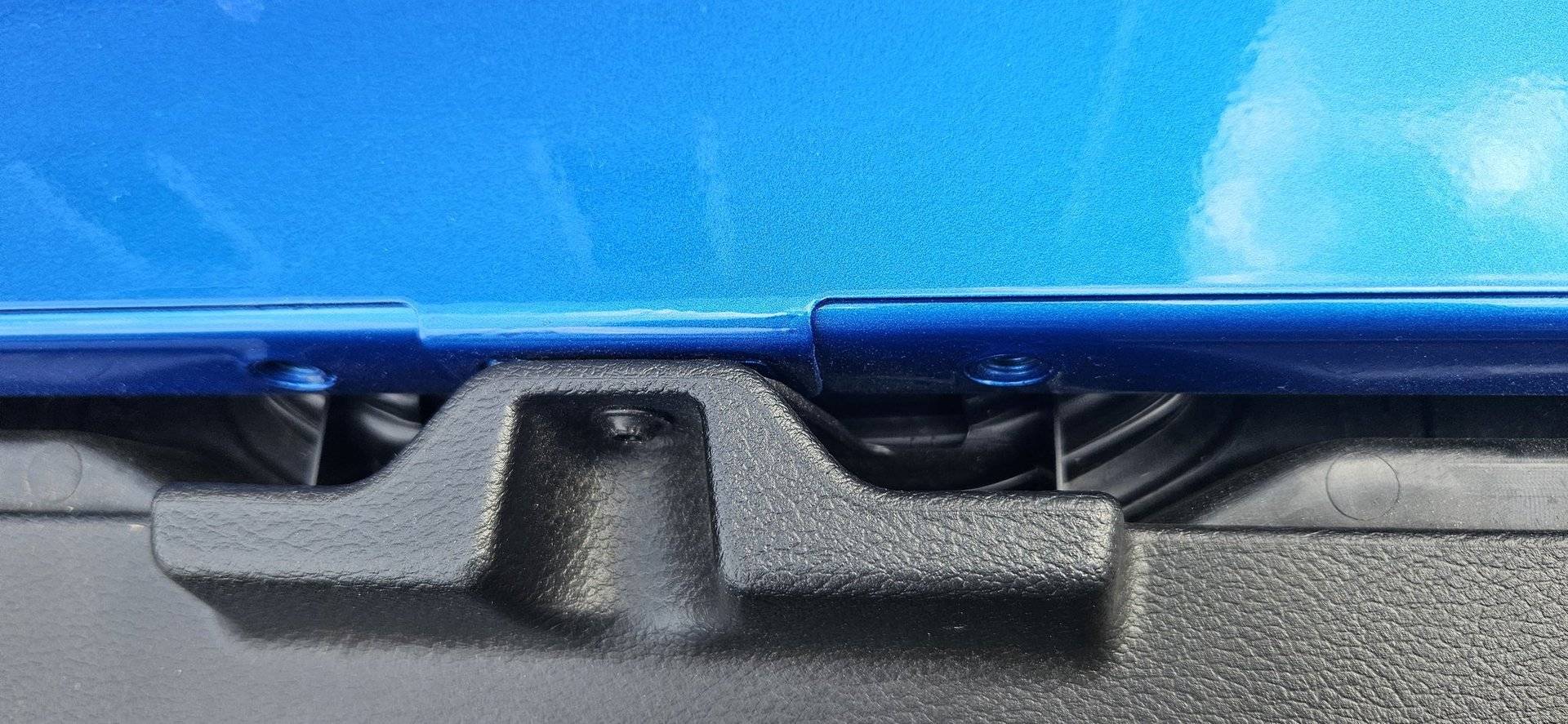 Jeep Wrangler JL Soft top gap - missing something? 1712707657384-pi