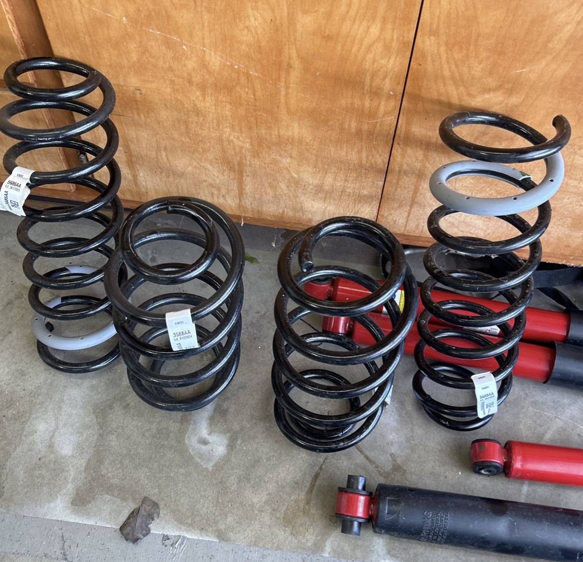 Jeep Wrangler JL 2024 Willys stock suspension IMG_6511
