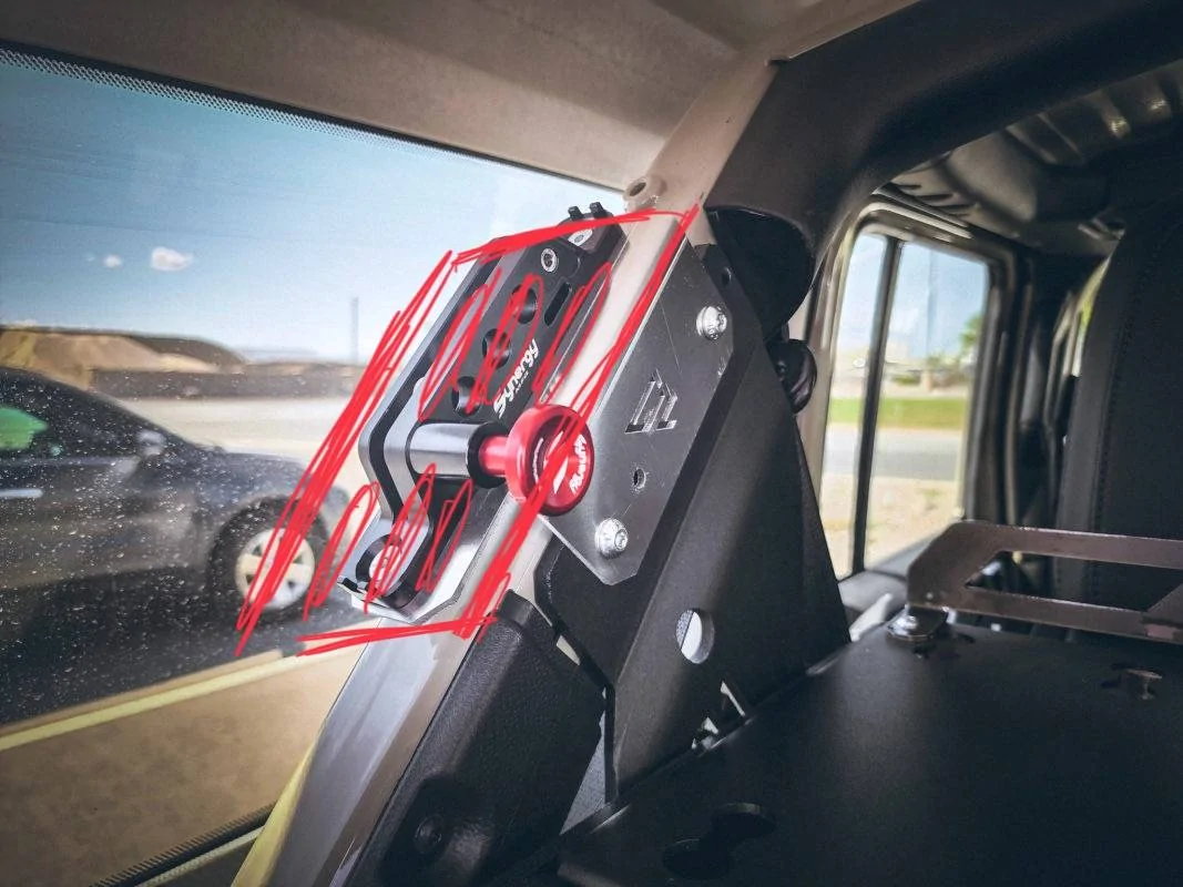 Jeep Wrangler JL Small Molle Panel Rear Rollbar? IMG_0891