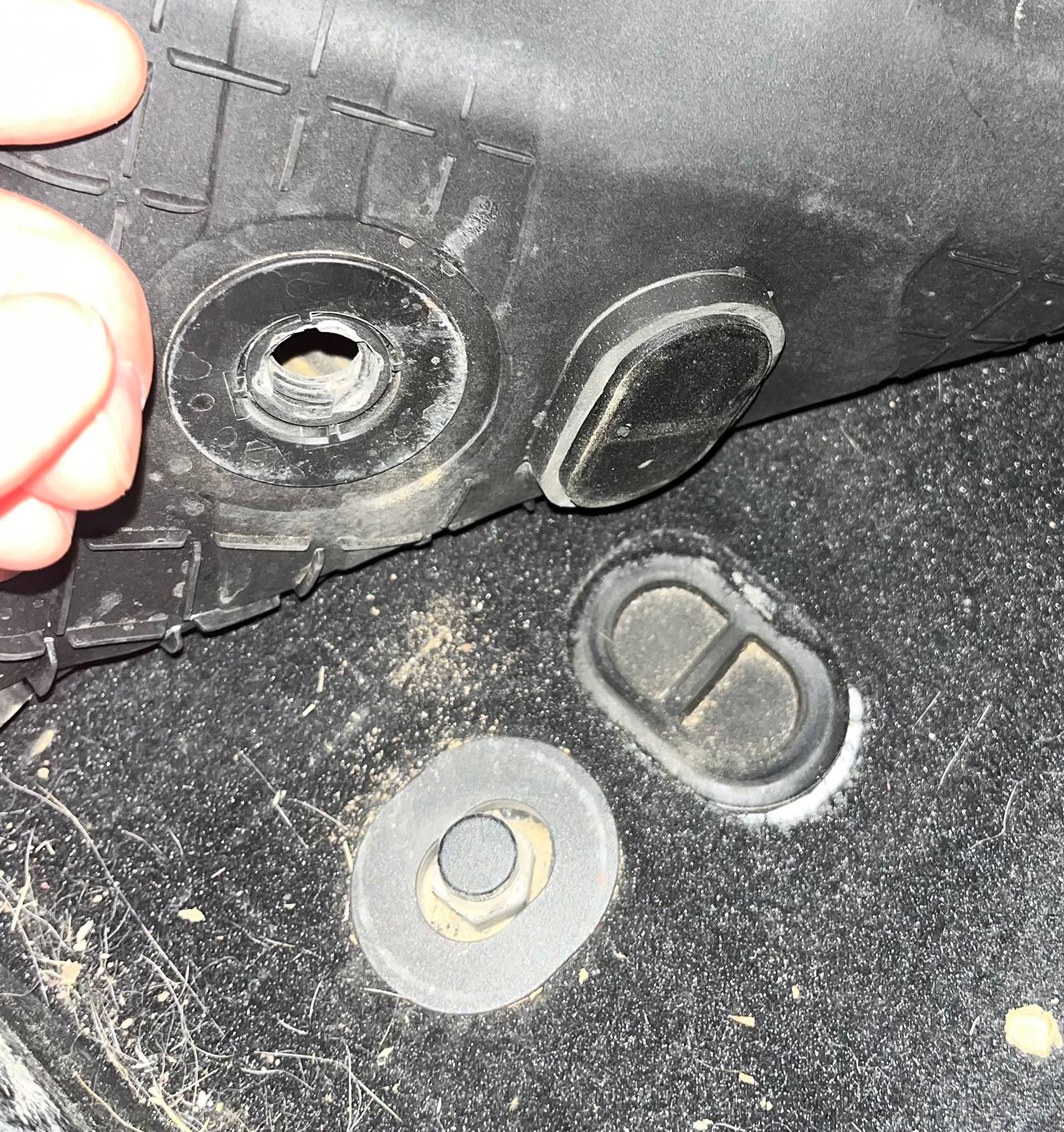 Jeep Wrangler JL Disappearing Drain Plugs IMG_2203