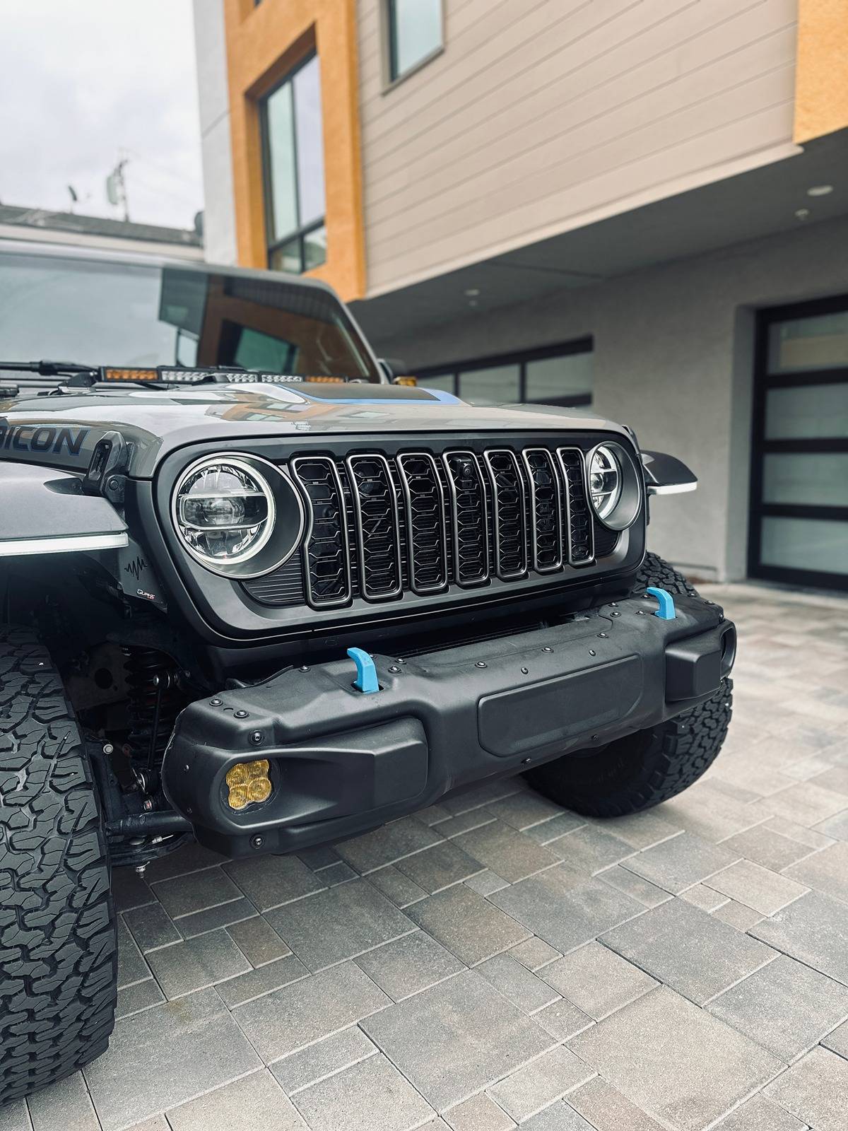 Jeep Wrangler JL Installing 2024 Grille? IMG_8649