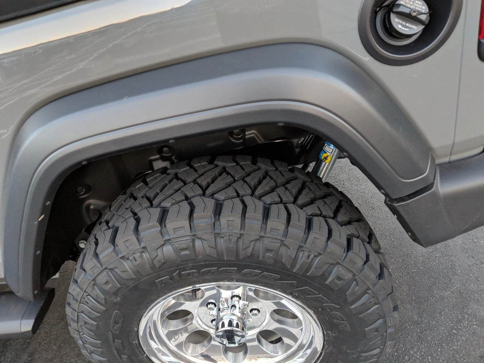 Jeep Wrangler JL Sting Gray Owners w/ aftermarket wheels please post pics MVIMG_20180907_193023