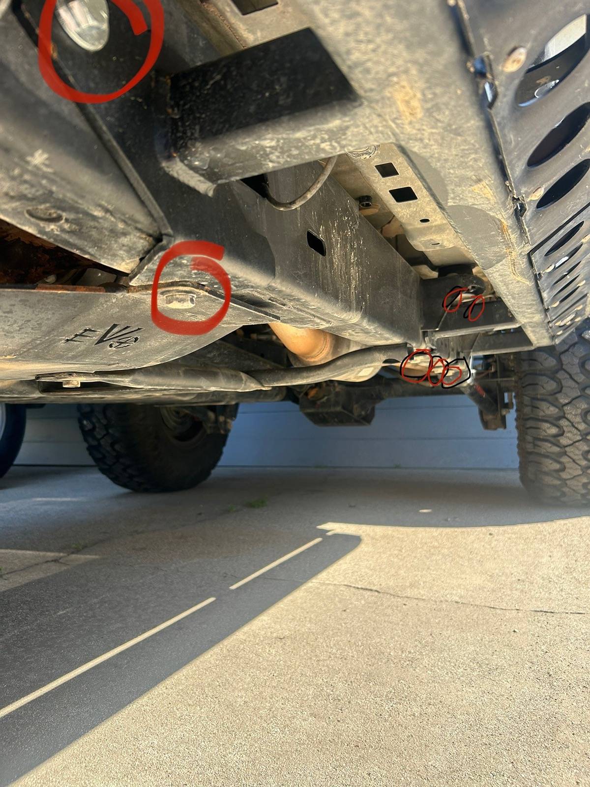 Jeep Wrangler JL Smittybilt vs LOD Sliders Strength - (edited) IMG_0795