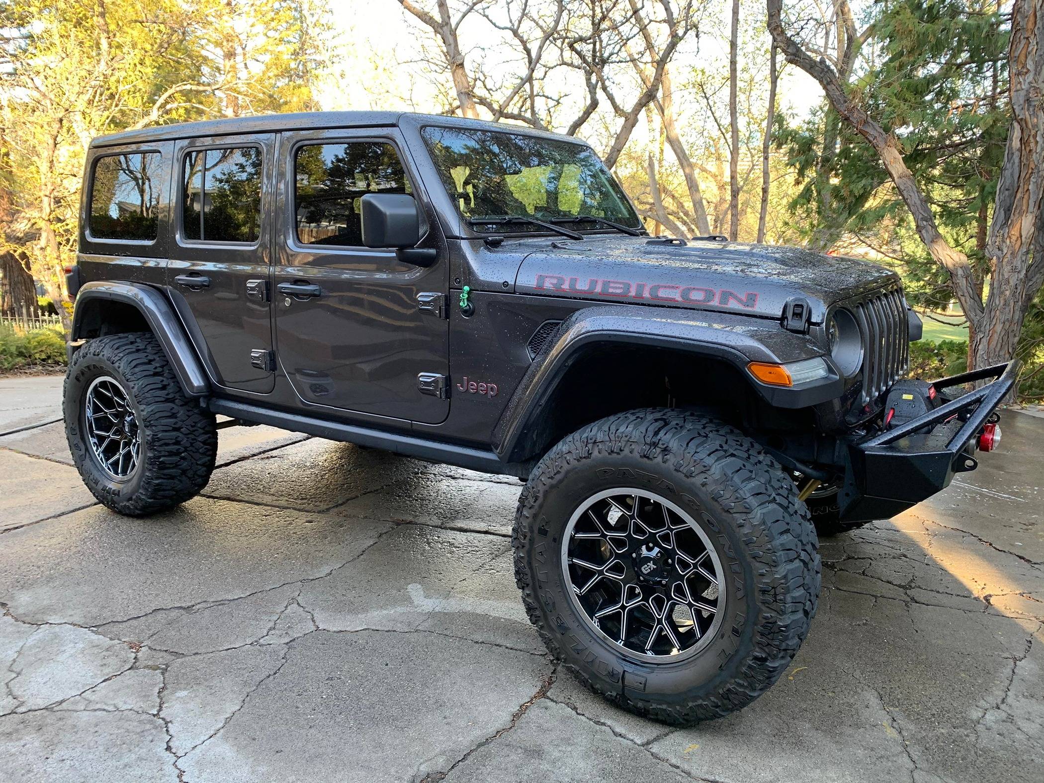 Jeep Wrangler JL Looking for Granite Crystal Metallic pics 412383657_2054341644926742_8197730949757444835_n