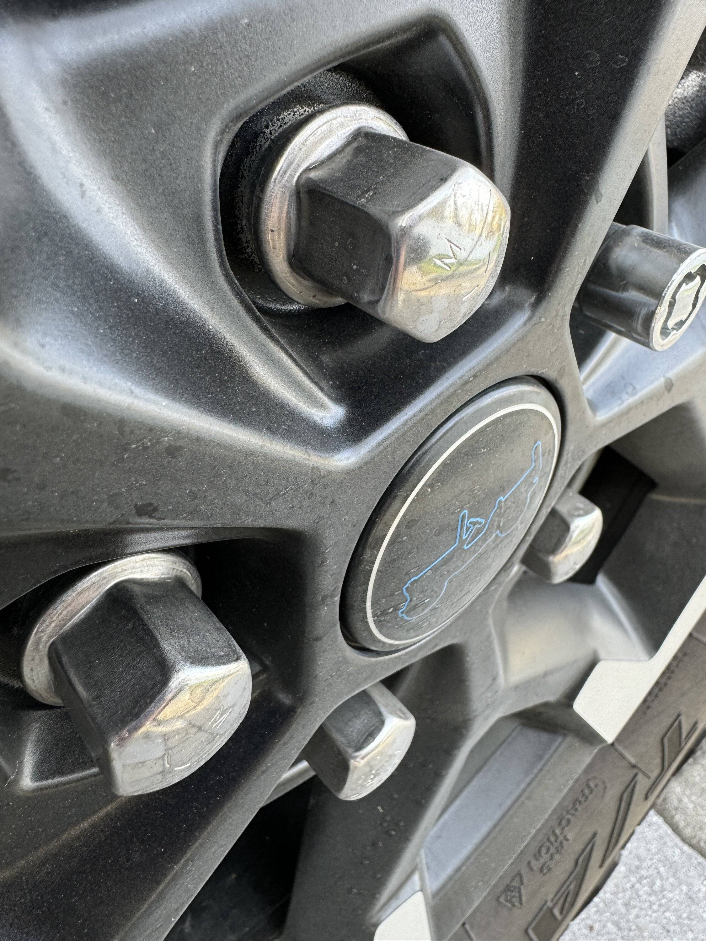 Jeep Wrangler JL Lug nuts?? IMG_6233