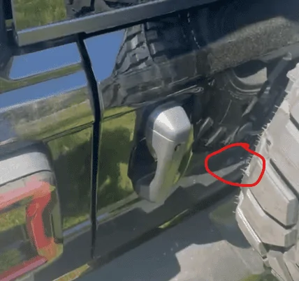 Jeep Wrangler JL Tailgate rattles really bad 1713551820838-37