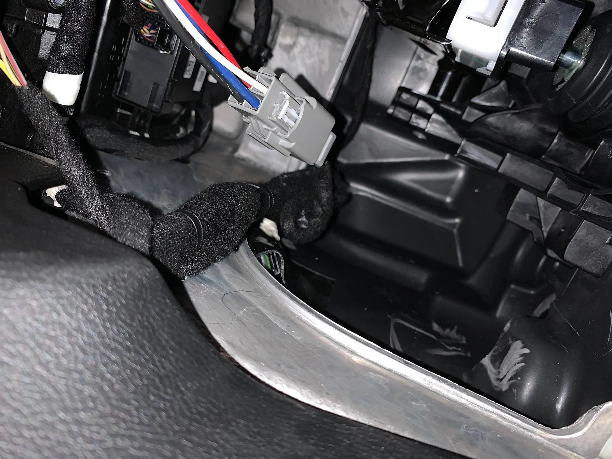 Jeep Wrangler JL Brake controller harness location IMG_5868