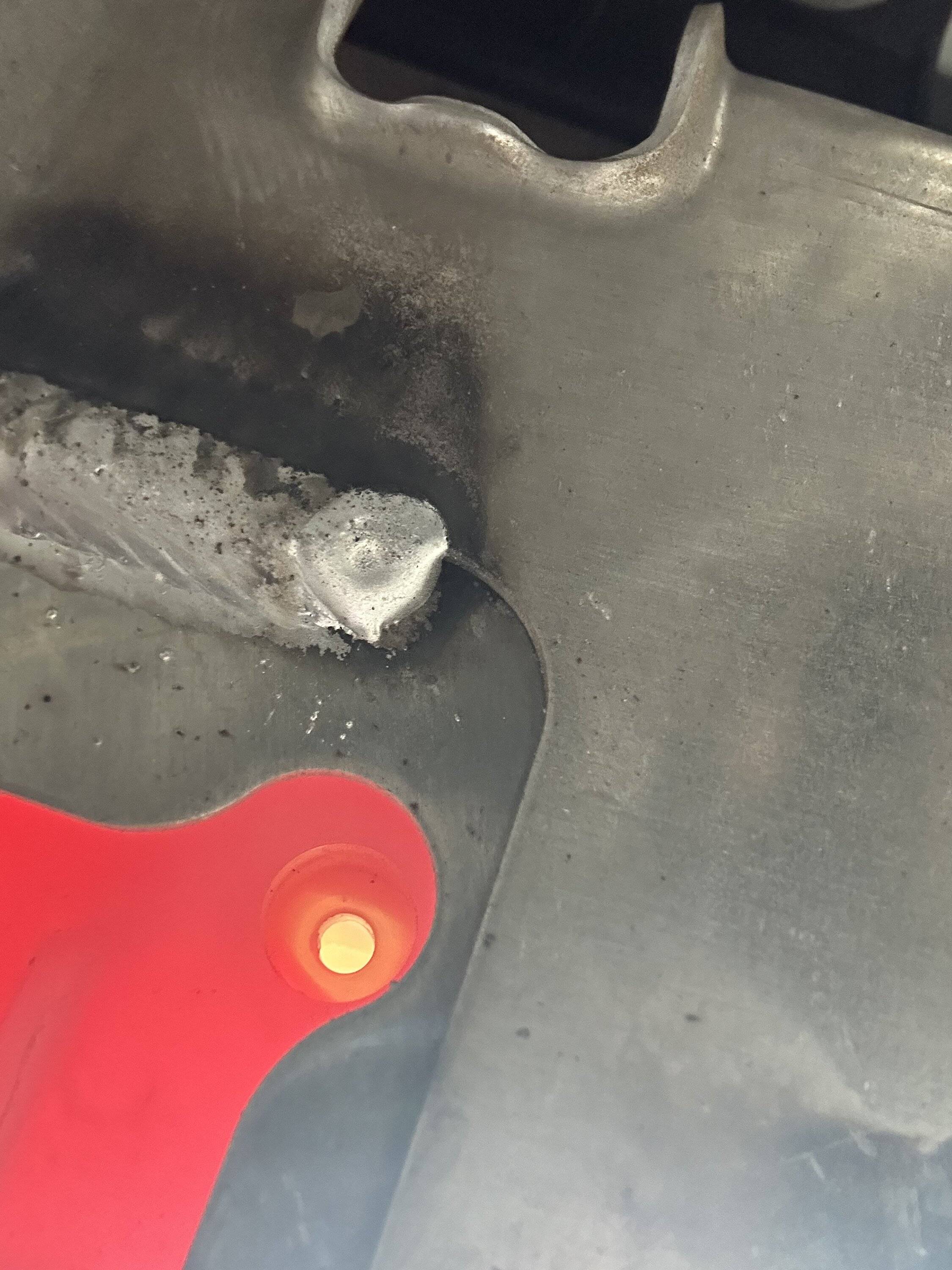 Jeep Wrangler JL Coolant reservoir hole molded in bottom?!? IMG_8152