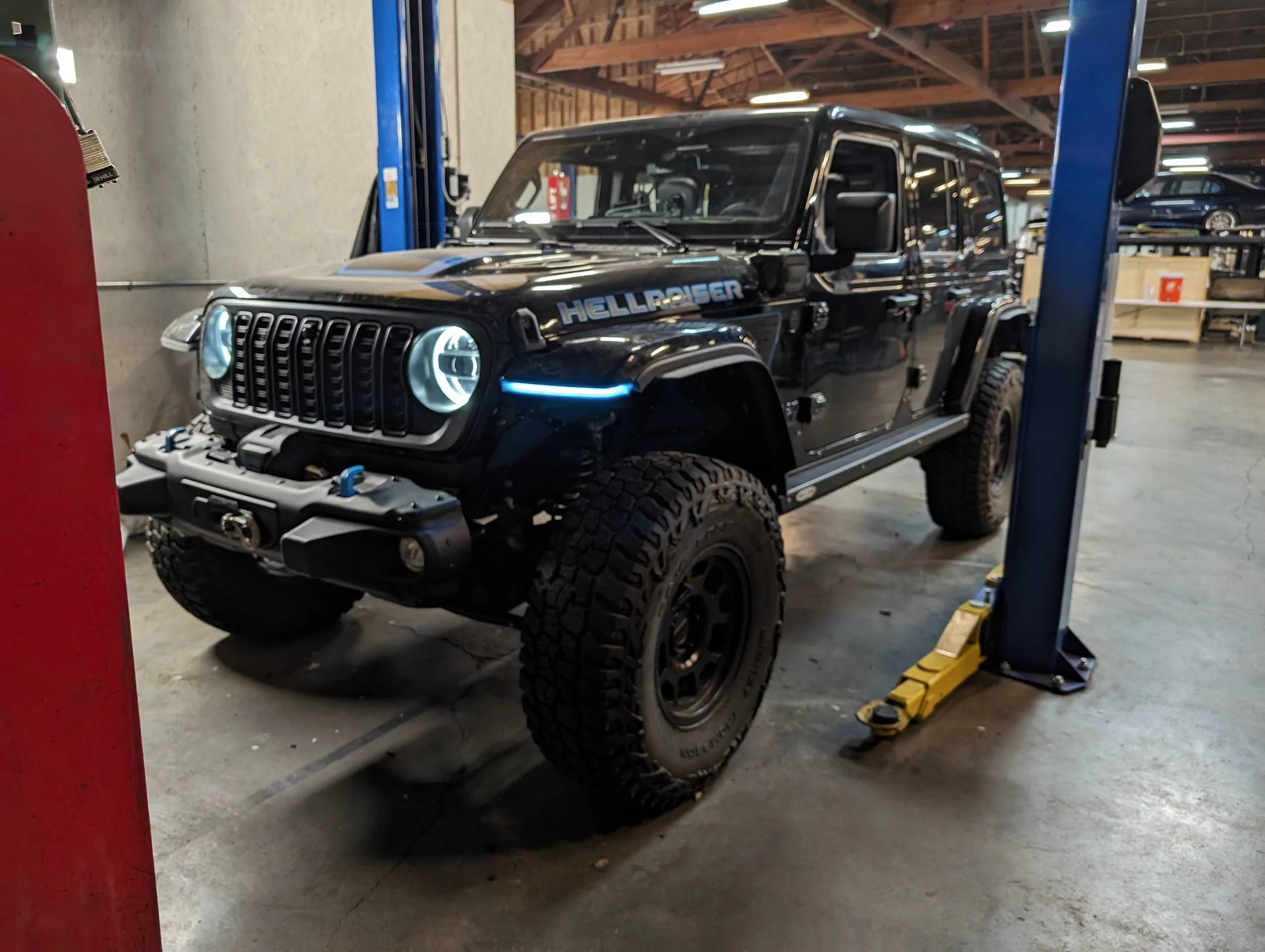 Jeep Wrangler JL Quake LED HDX Fender Chop kit PXL_20240419_040338444.MP