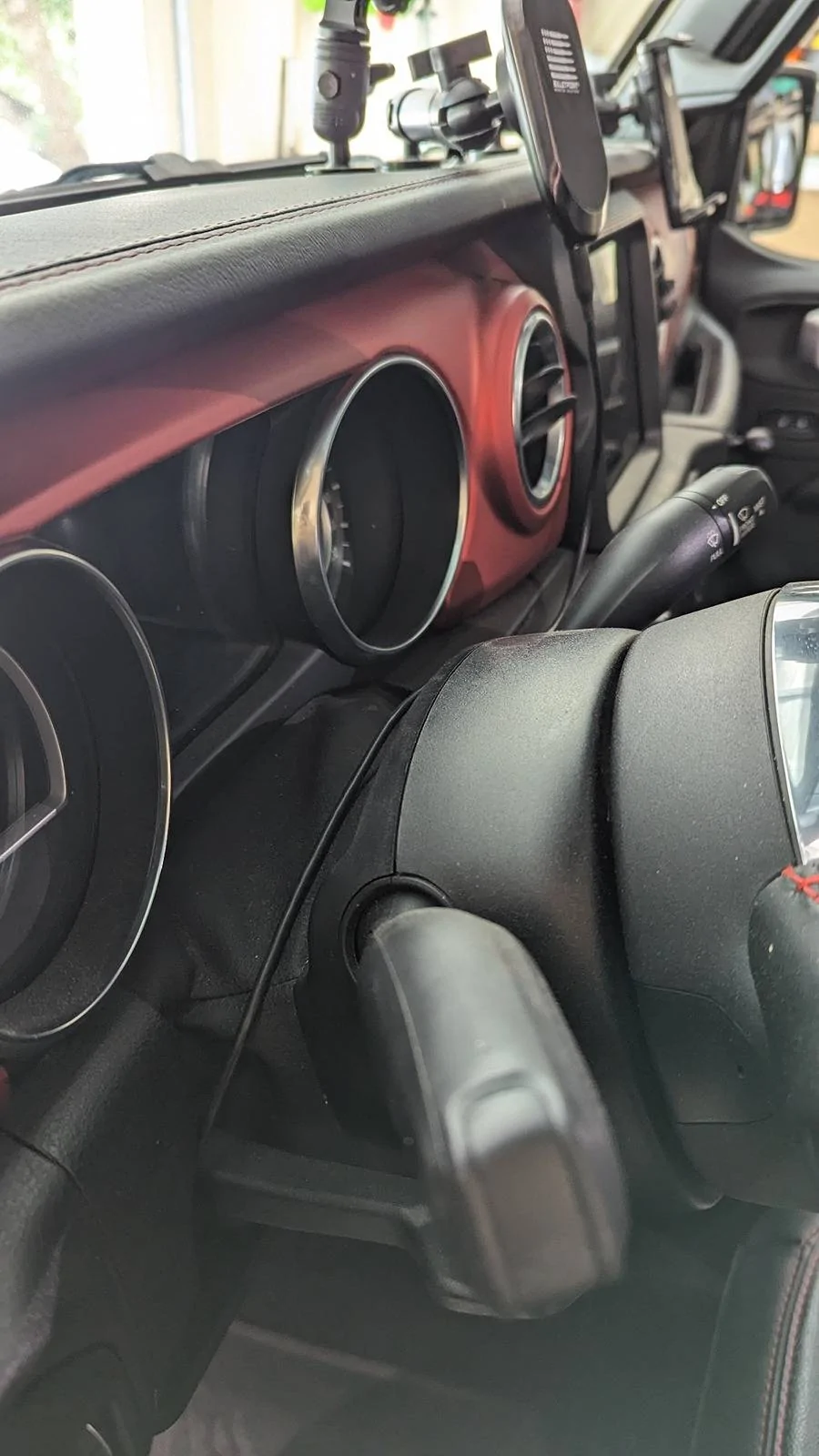 Jeep Wrangler JL Yet Another Midland MXT275 Install PXL_20240422_193109037