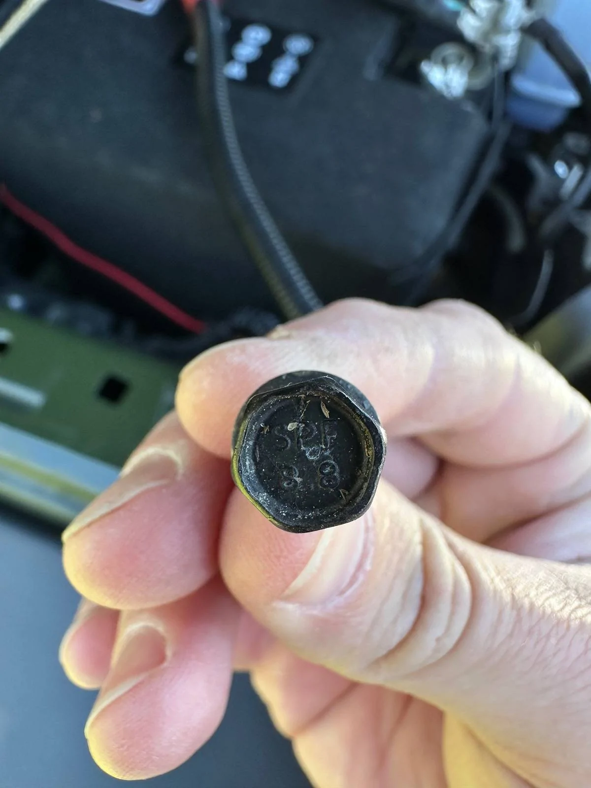 Jeep Wrangler JL Can anyone identify this screw? IMG_5894