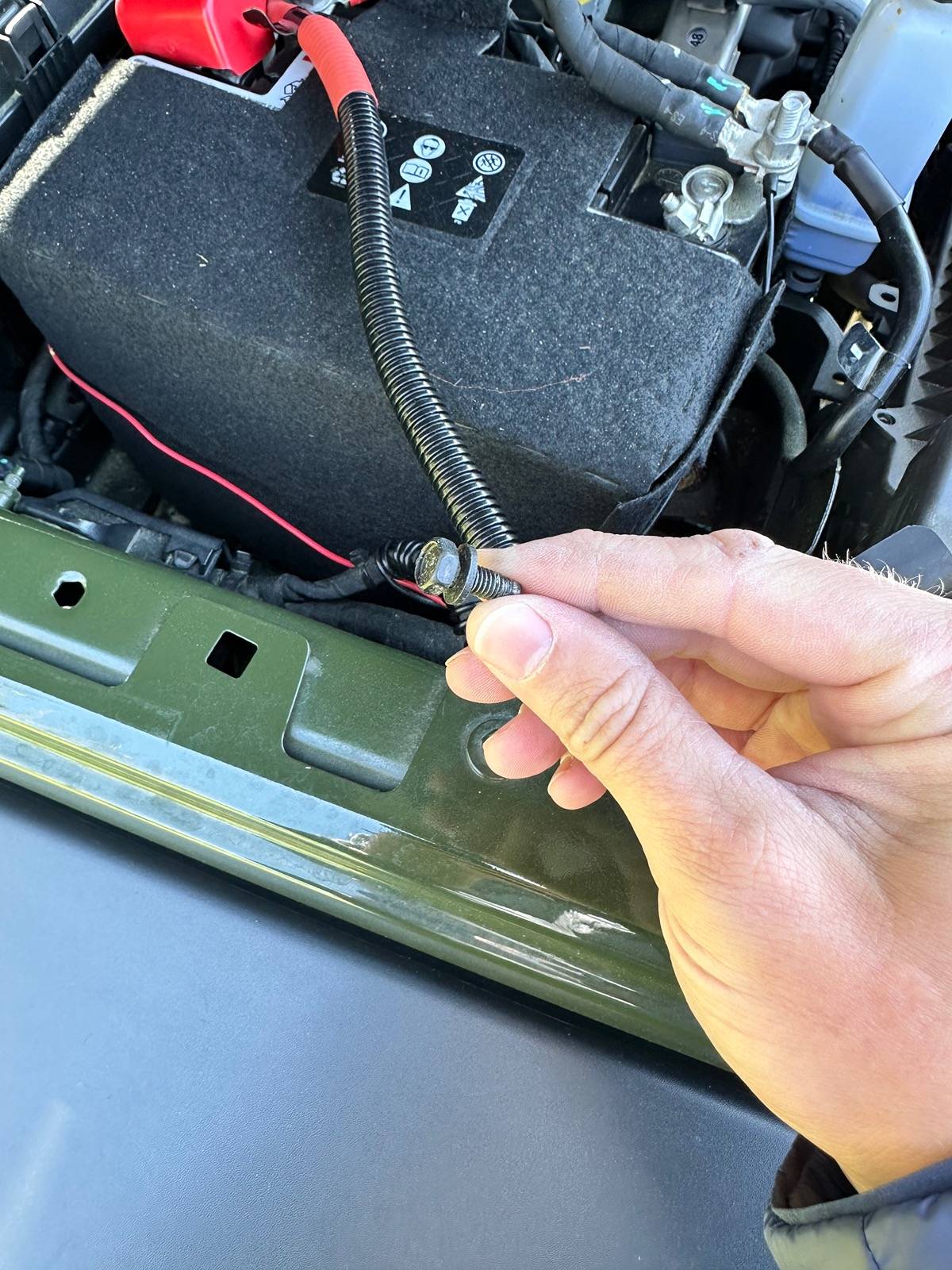 Jeep Wrangler JL Can anyone identify this screw? IMG_5893