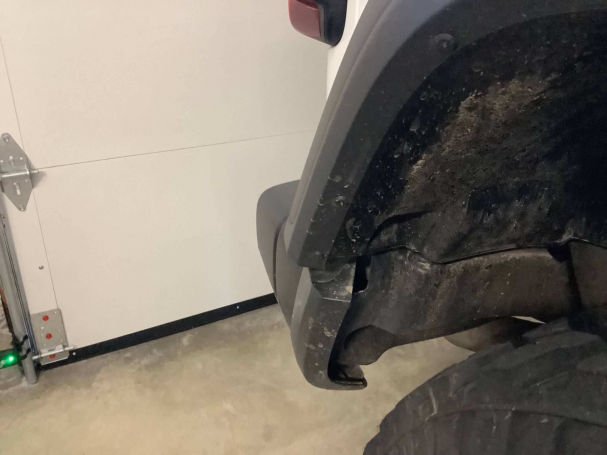 Jeep Wrangler JL Willy's JLU Bumper upgrade size issue IMG_0586