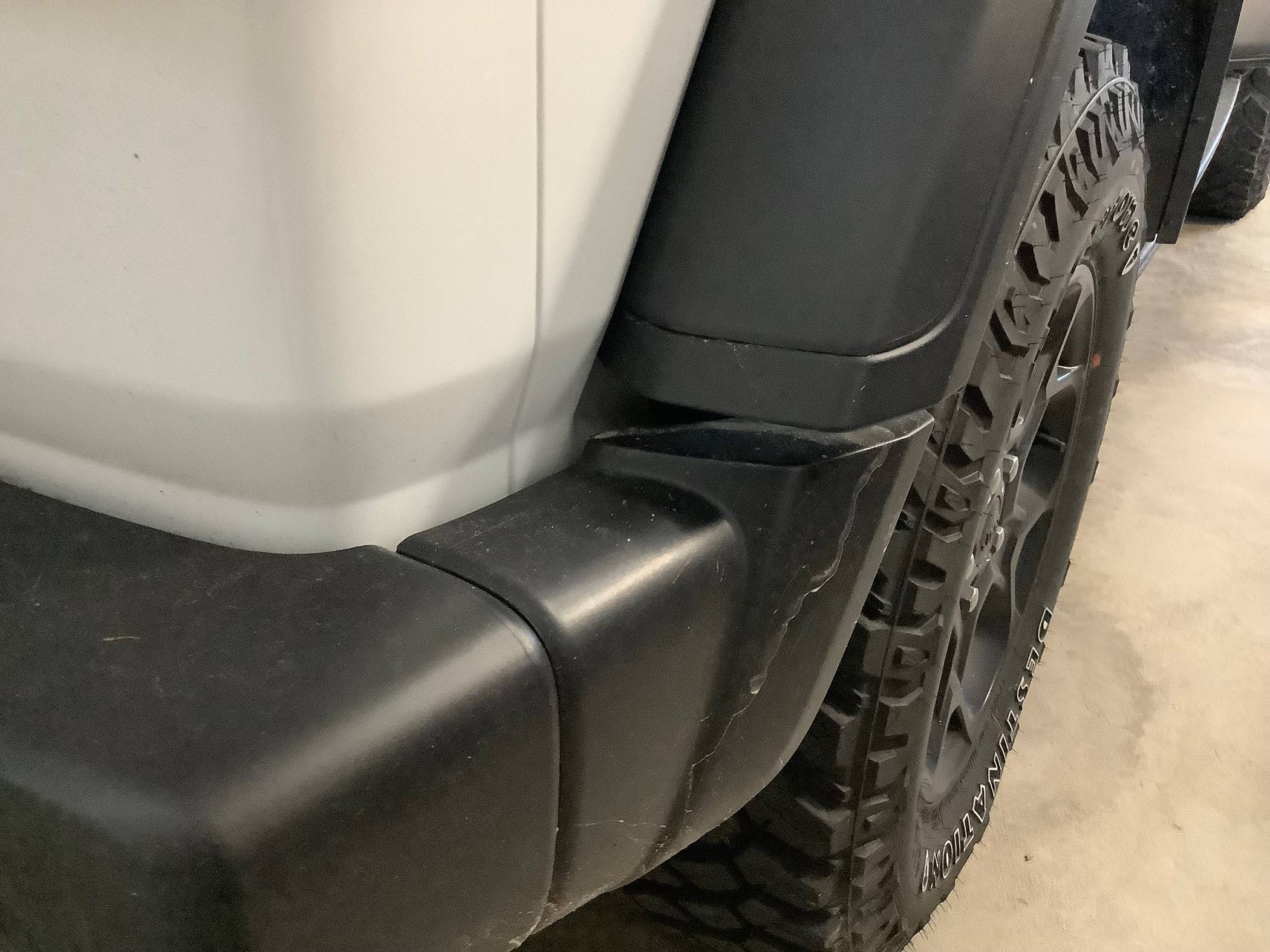 Jeep Wrangler JL Willy's JLU Bumper upgrade size issue IMG_0581