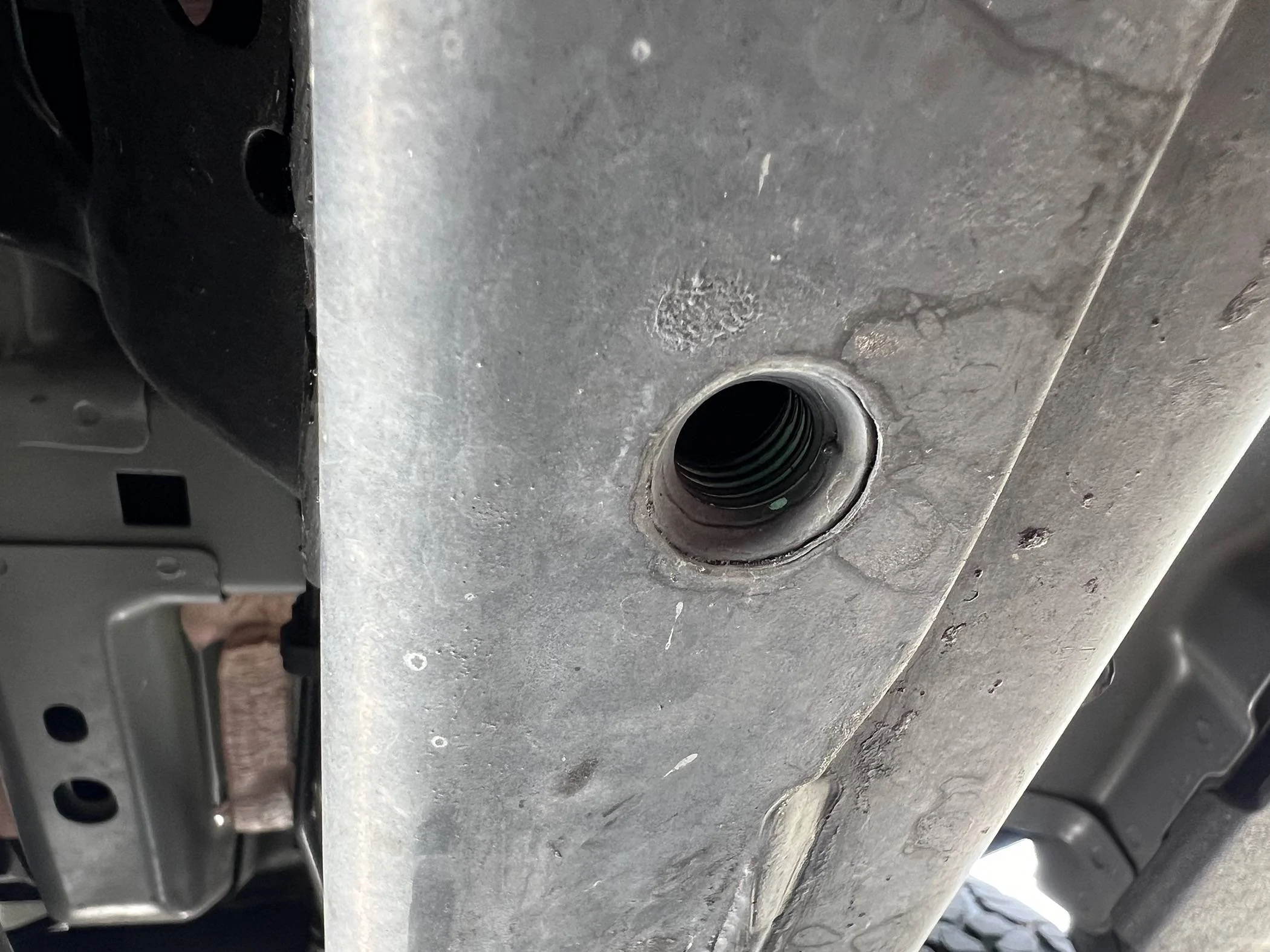 Jeep Wrangler JL Threaded bolt hole IMG_7777