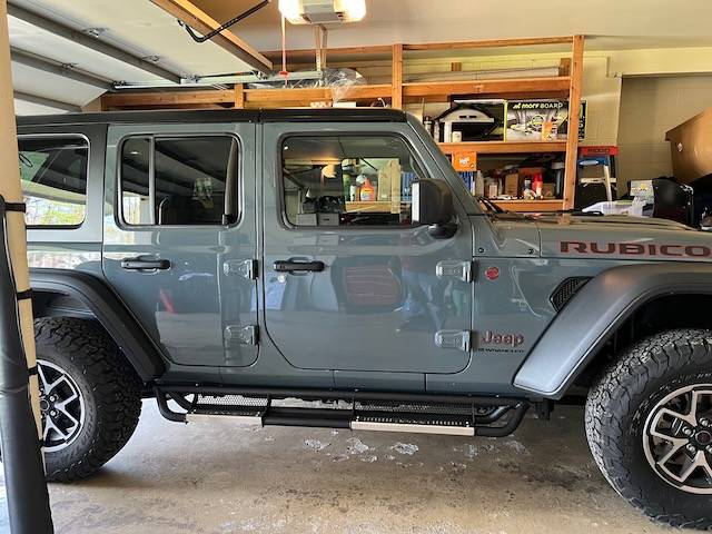 Jeep Wrangler JL side steps IMG_4471