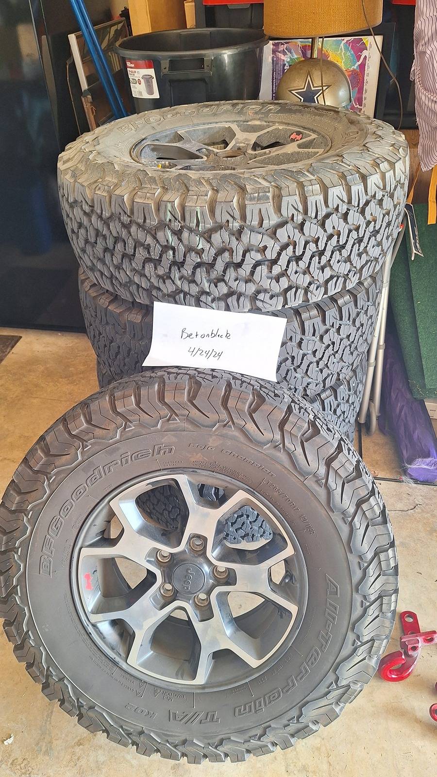 Jeep Wrangler JL Rubicon Wheels and Tires 20240424_175433