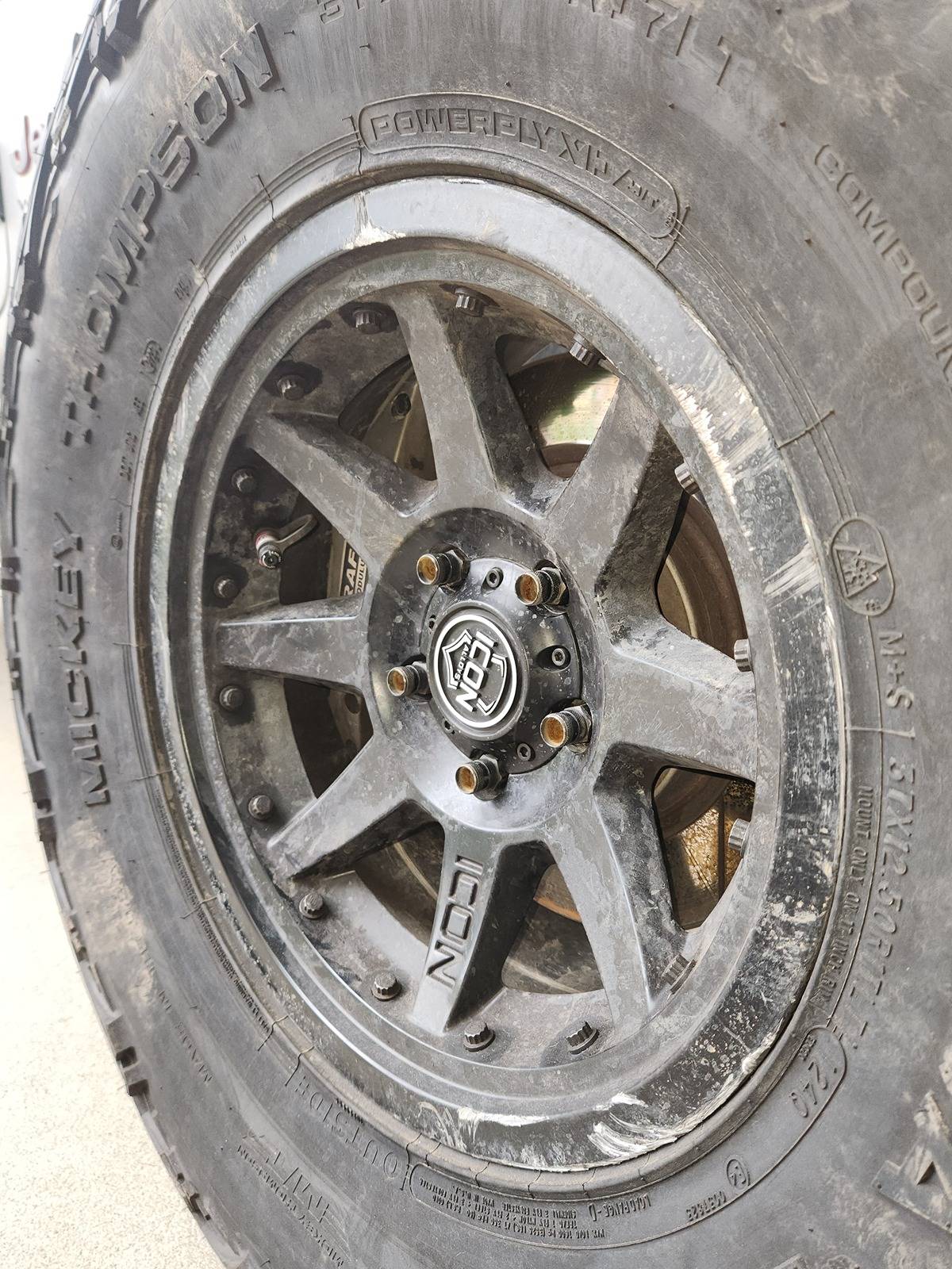 Jeep Wrangler JL Tire Deflators 20240425_095539