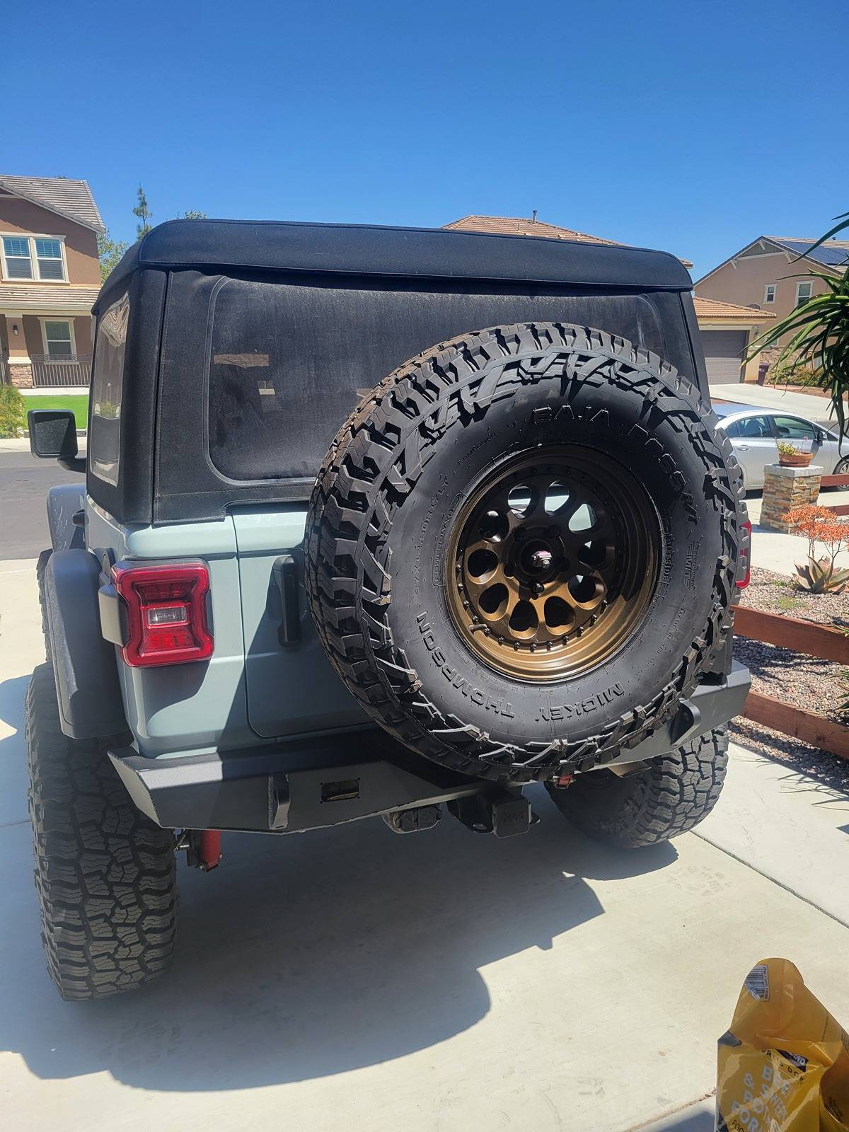 Jeep Wrangler JL Spare tire bumps 1000007166
