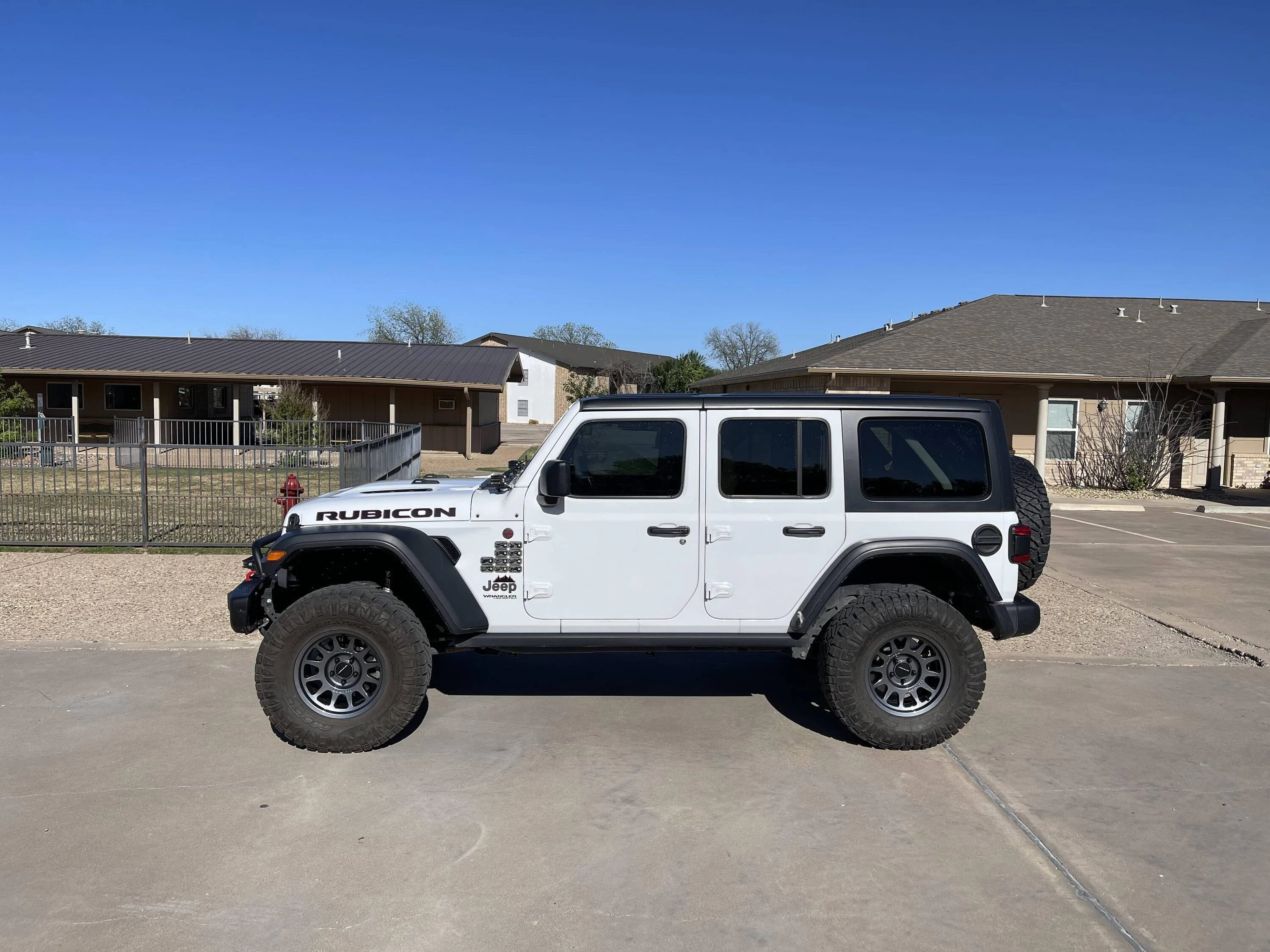 Jeep Wrangler JL JL Rubicon on Method Wheels...let's see em! zSKl