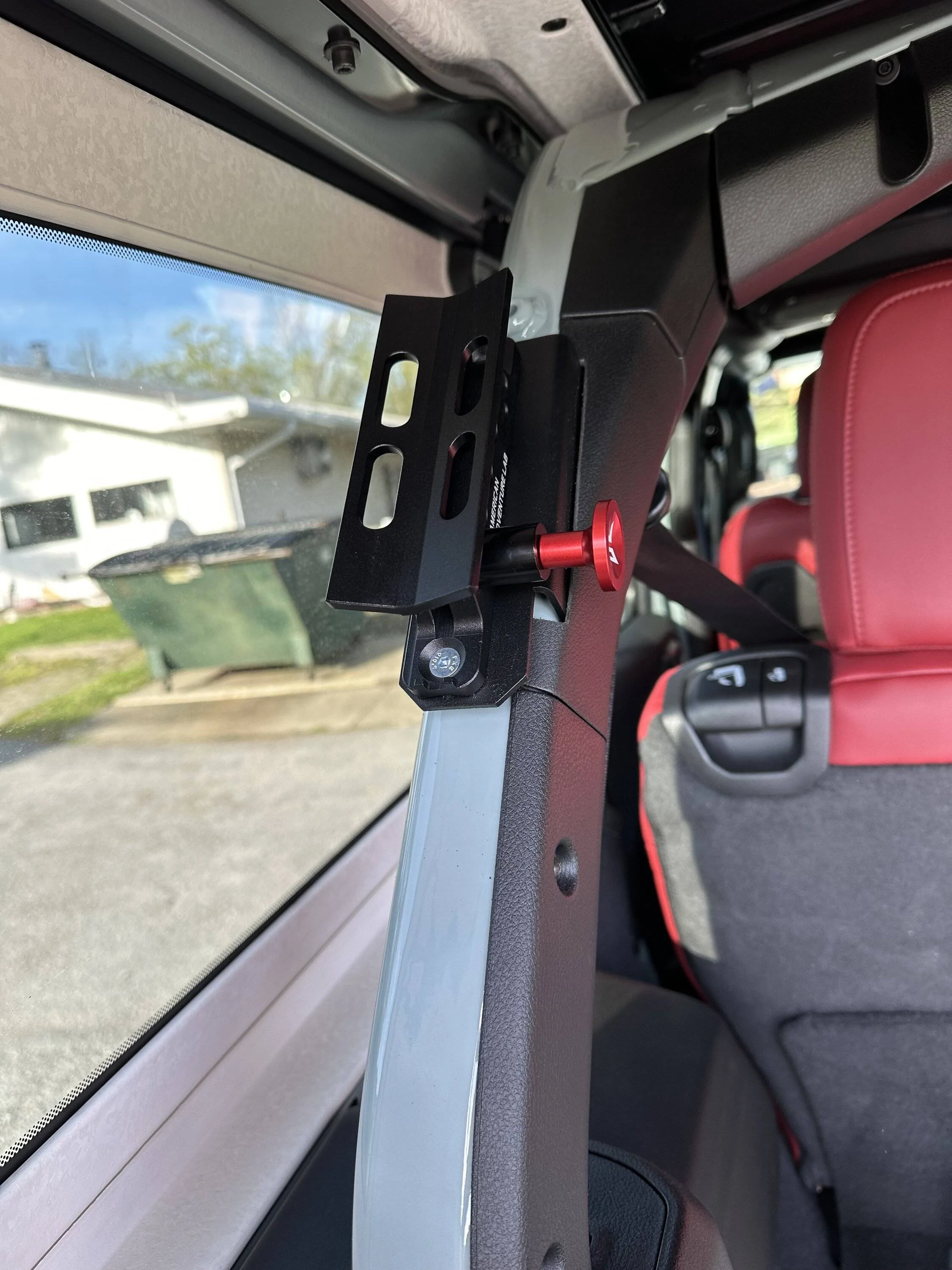 Jeep Wrangler JL Fire Extinguisher Mount IMG_3313