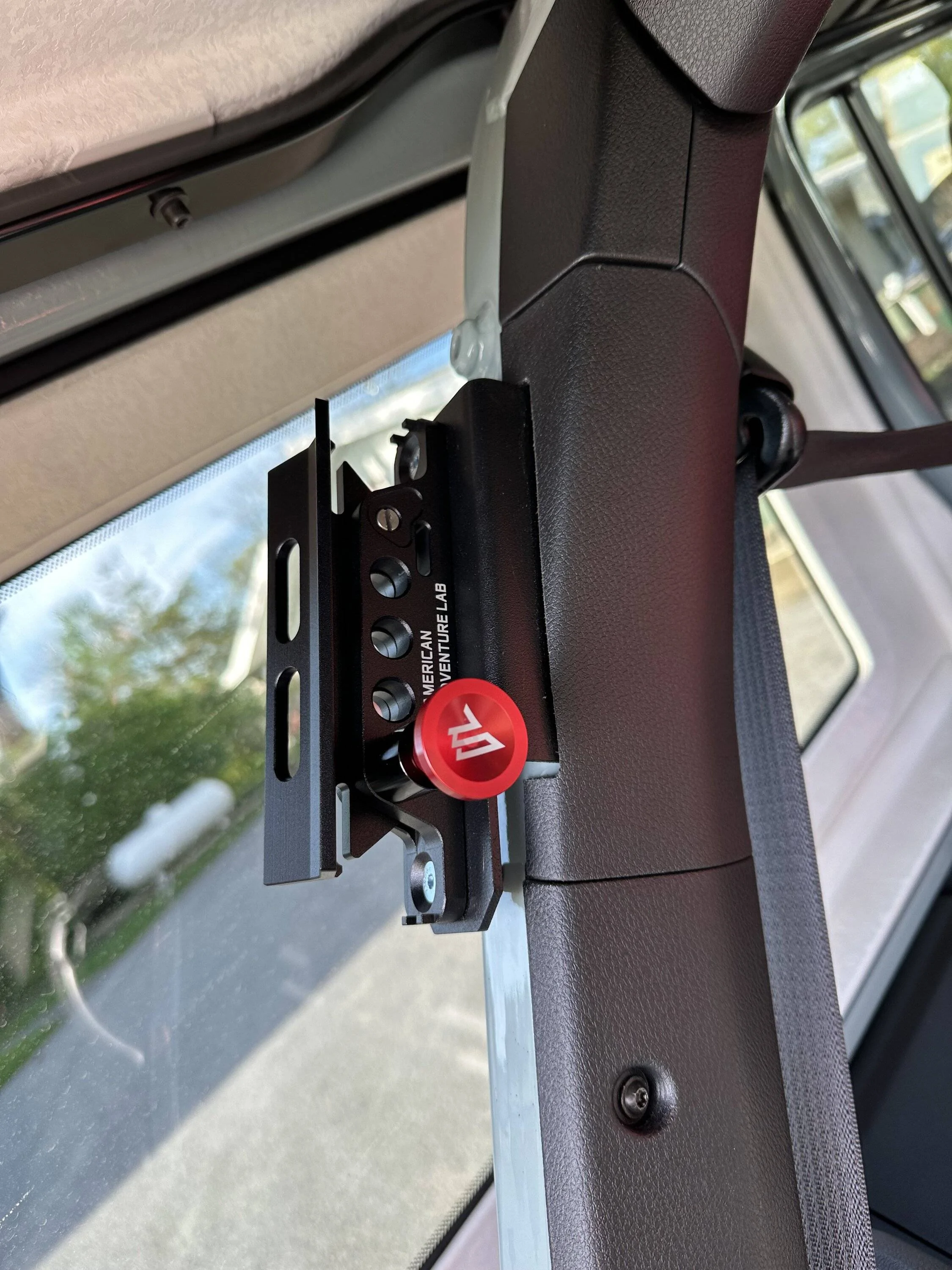 Jeep Wrangler JL Fire Extinguisher Mount IMG_3312