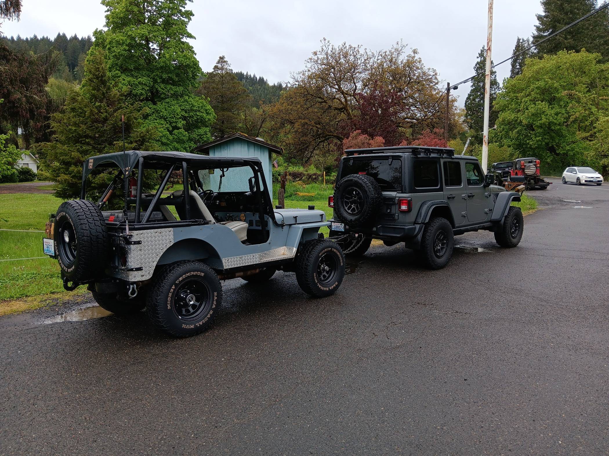 Jeep Wrangler JL Towing a Willys with a Willys. 20240504_104255